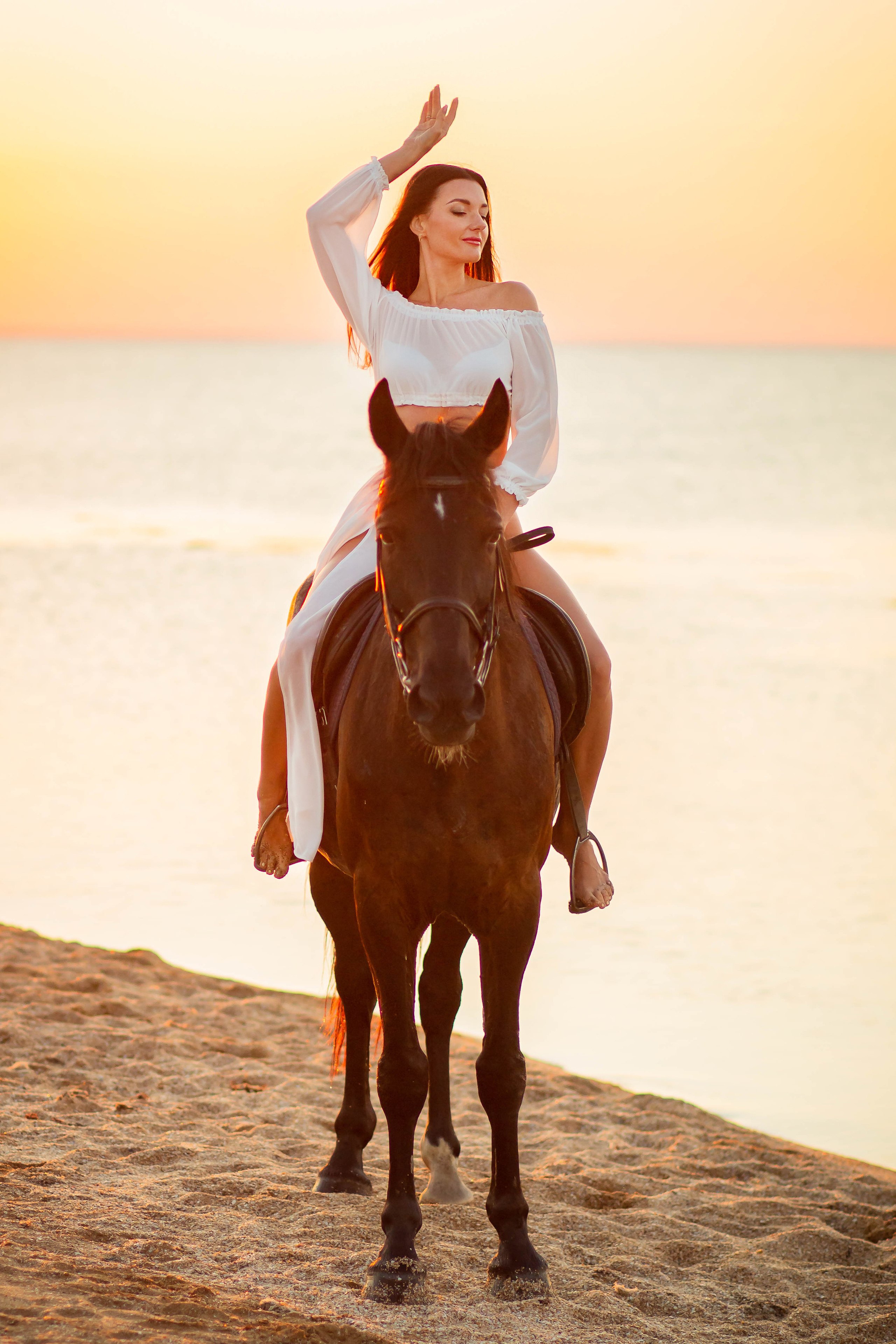 Фотосессия на море с лошадью. Фотограф в Феодосии Наталья Булгакова