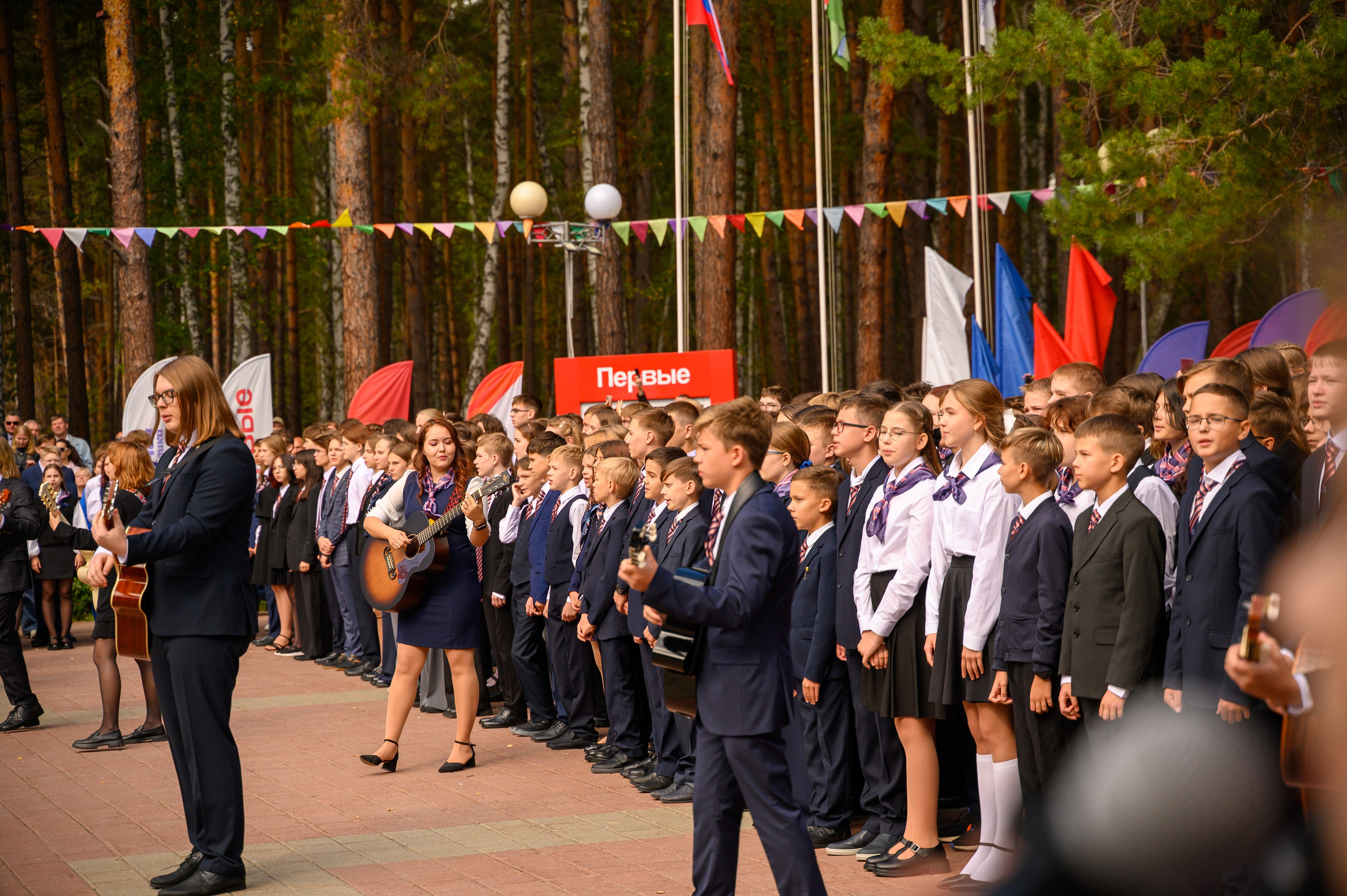 1 сентября линейка ФМШ. Фотограф новорожденных, семейный детский в Тюмени Татьяна Морозова