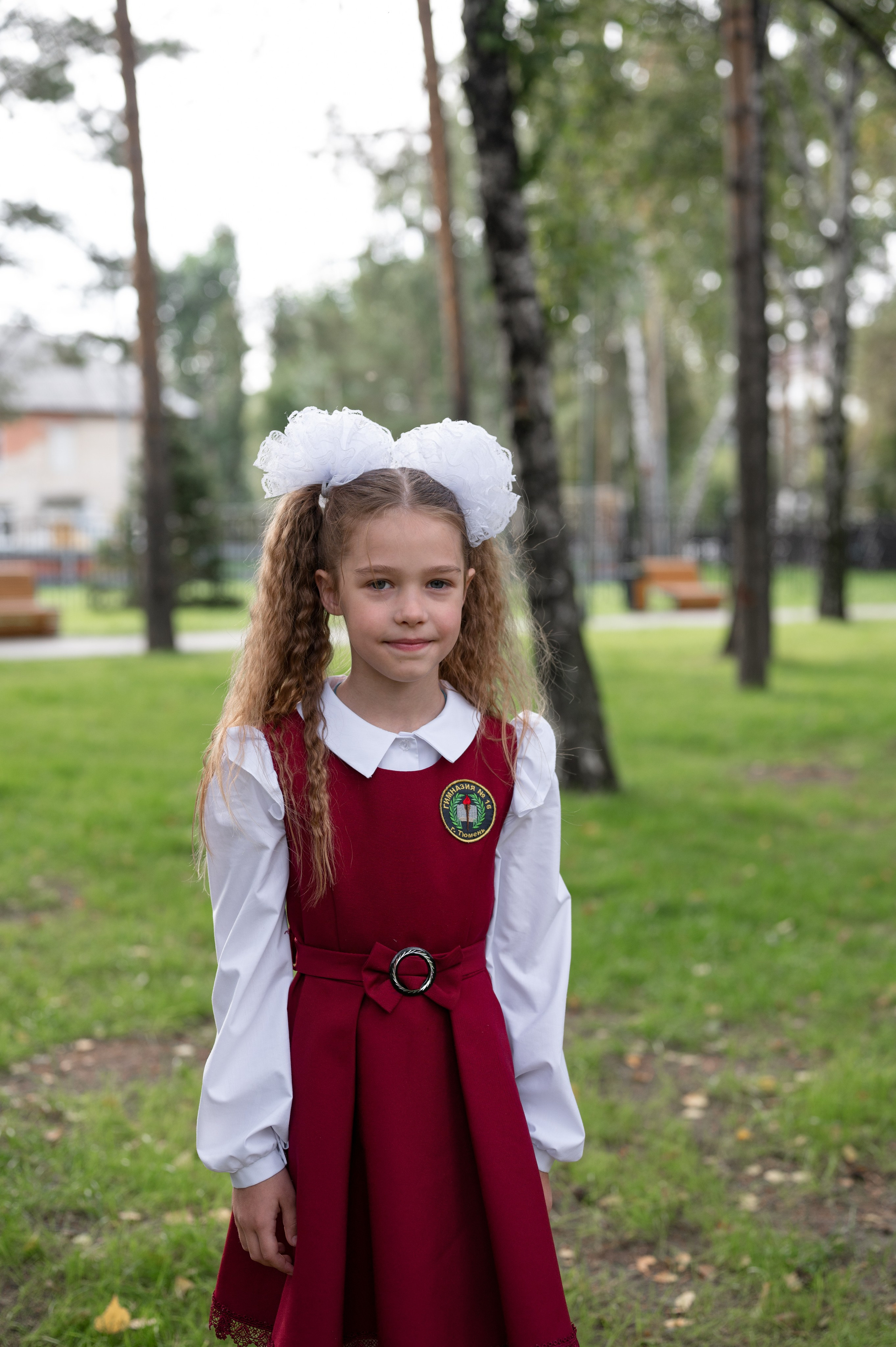1 сентября 16 гимназия 2 класс (линейка + в классе+ на улице). Фотограф новорожденных, семейный детский в Тюмени Татьяна Морозова