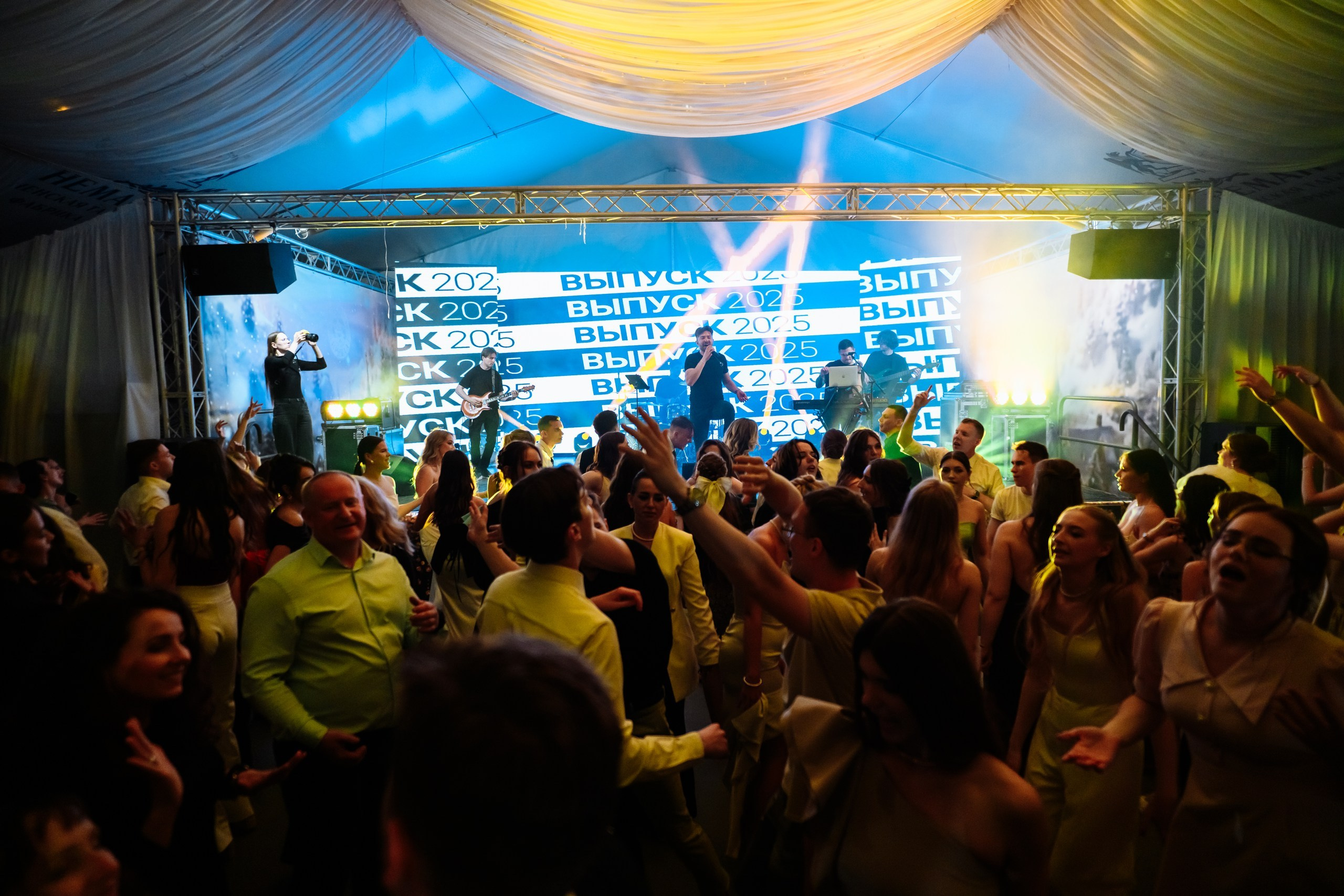 Фотограф на свадьбу Минск Москва Санкт-Петербург Свадебный фотограф на выпускной Репортажный фотограф Love Story Свадебная прогулка. Свадебный фотограф — Крюков Константин