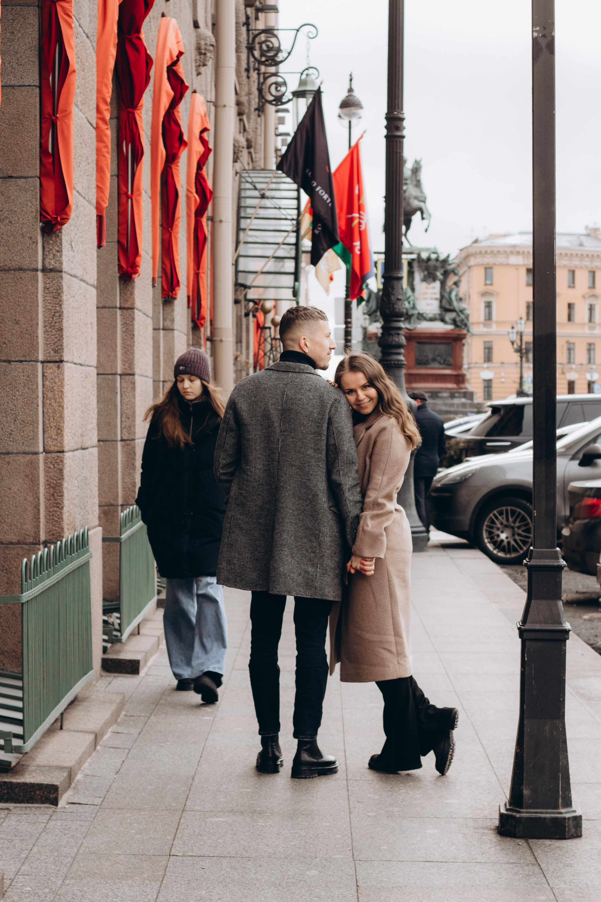 Вероника и Иван — Lovestory в историческом центре Петербурга. Фотограф Юлия Попова — JP Creative — хранитель семейной хроники в Петербурге