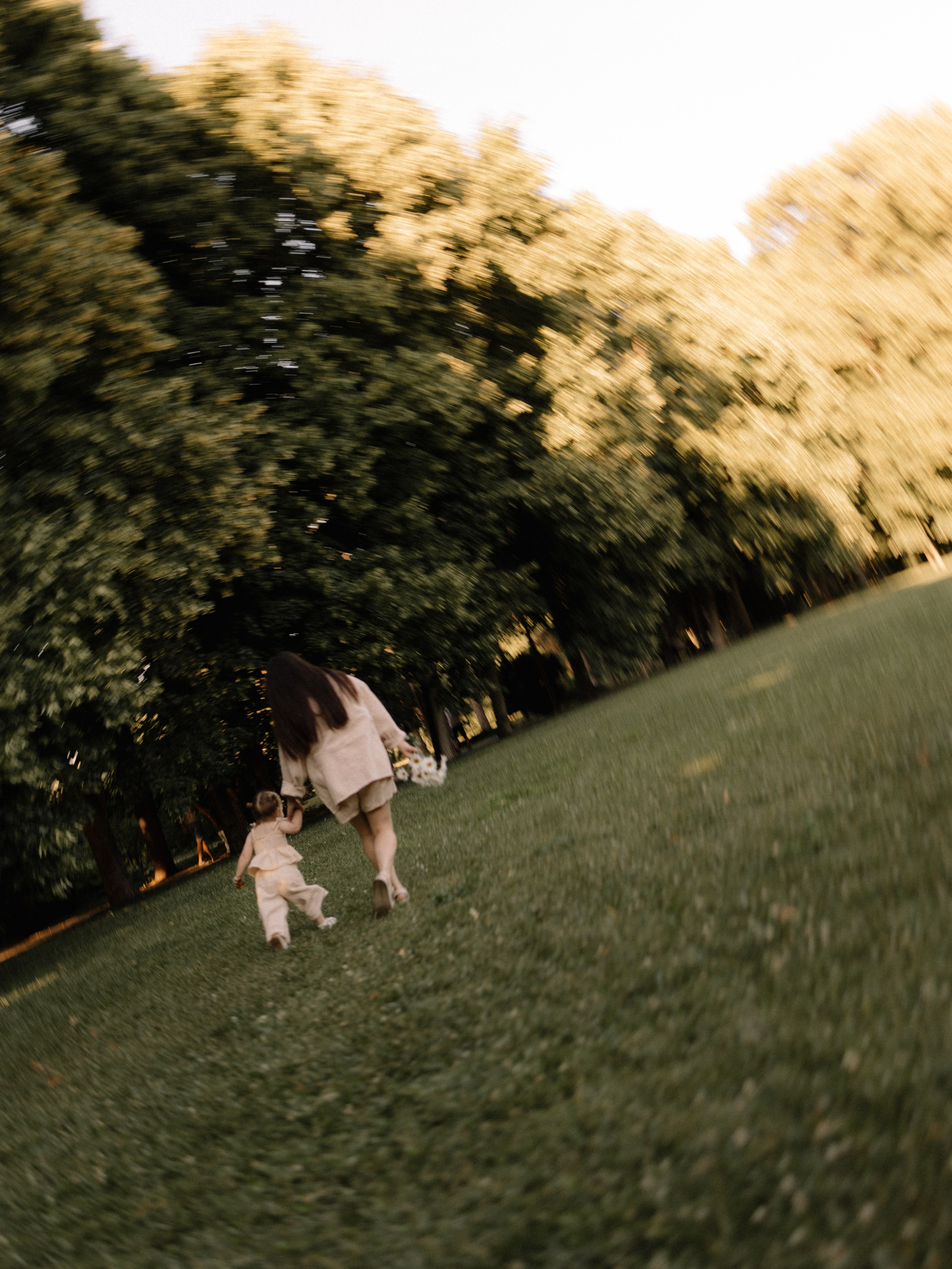 К двум годам Машули — дендрарий. Семейный фотограф в Краснодаре Храмова Анна
