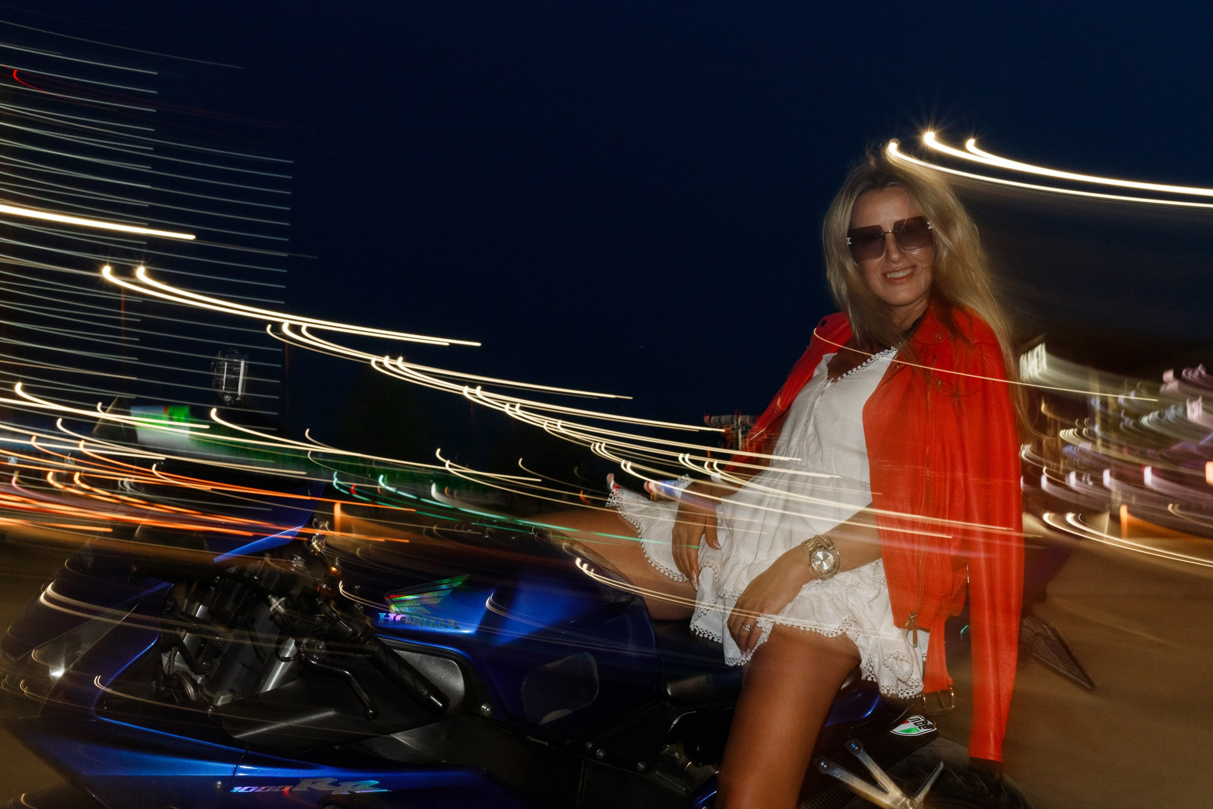 Ночная серия. Вспышка. Наталья. Евгения. Июнь 2025. Фотограф Пермь. Свадьбы. Семья и дети, школа, д. сад. Фотокниги