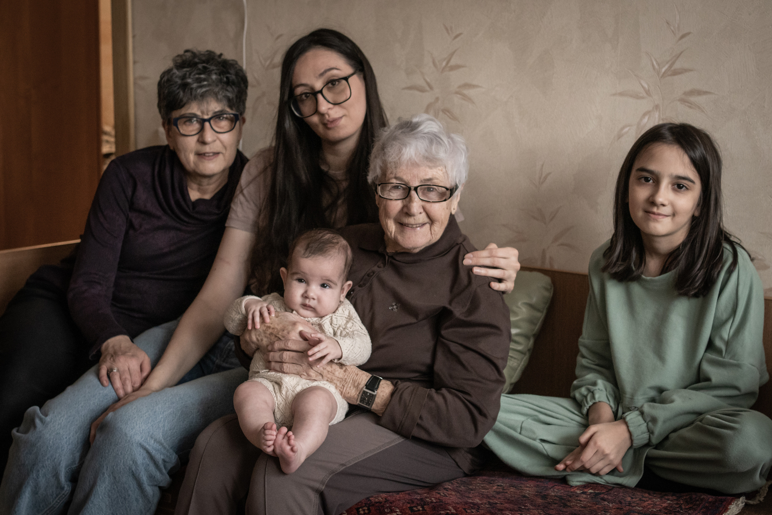 4 поколения. Семейный фотограф Ефремова Виктория