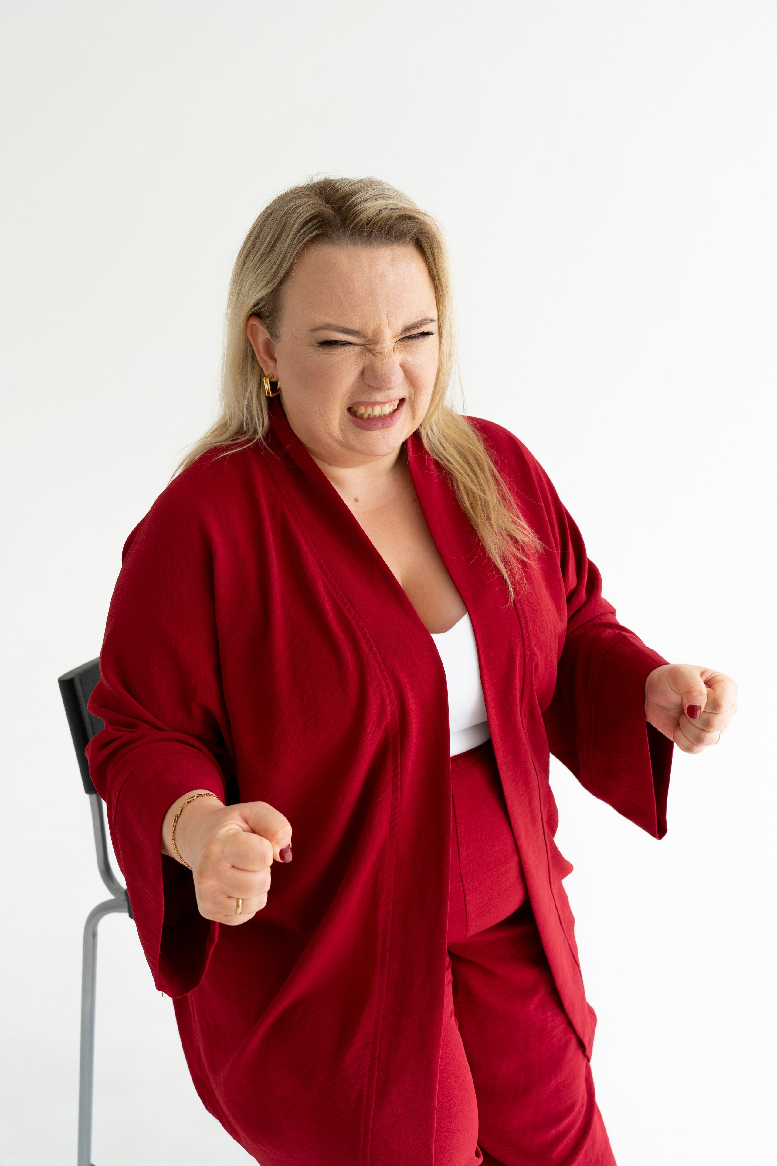 Анна. Владелица компании по бухгалтерскому учету. Главная