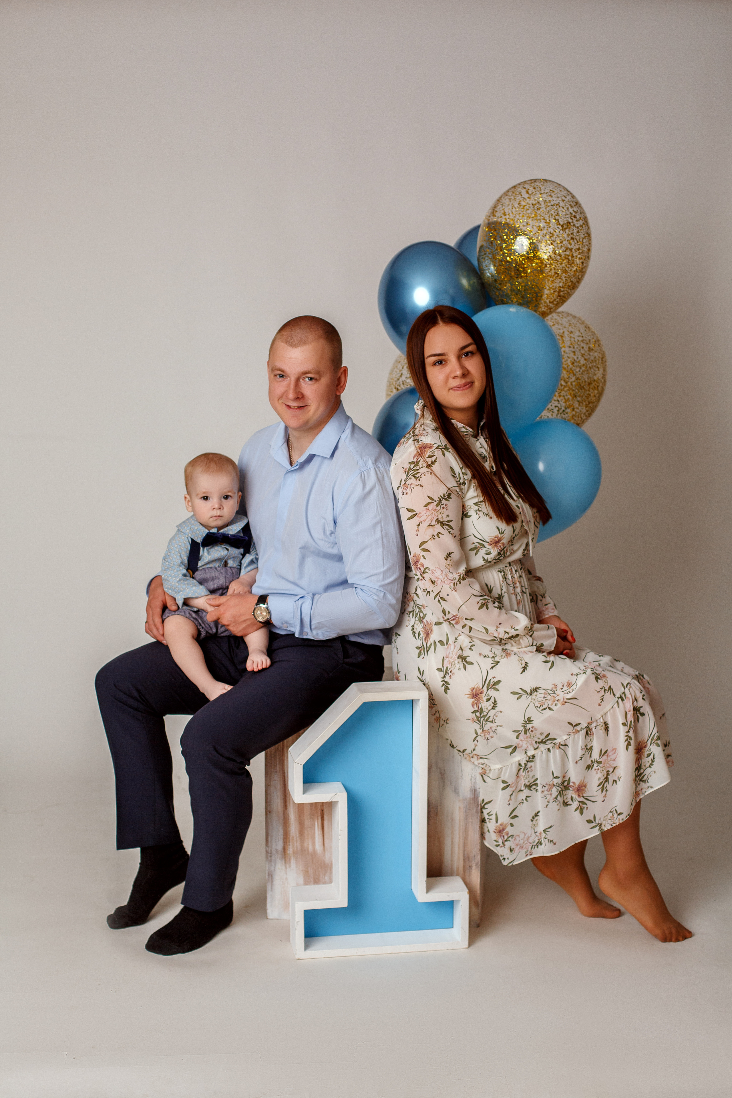 Годовасие. Детский фотограф и фотограф новорожденных в Воронеже Наташа Алехина