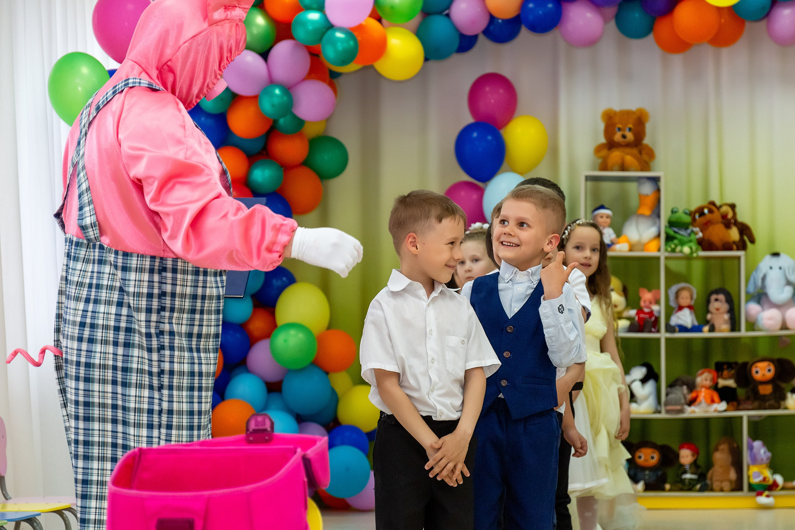 Выпускной. Детский сад «Тигрёнок». Стильный выпускной альбом Владивосток фотограф Вероника Мигачева