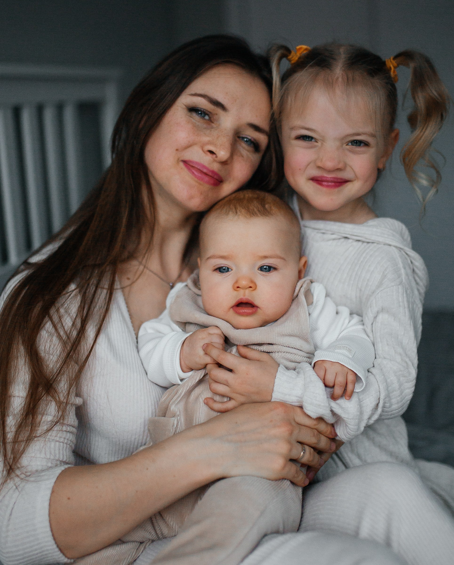 Ира, Илья, Аюша, Уми, Лу и Мия