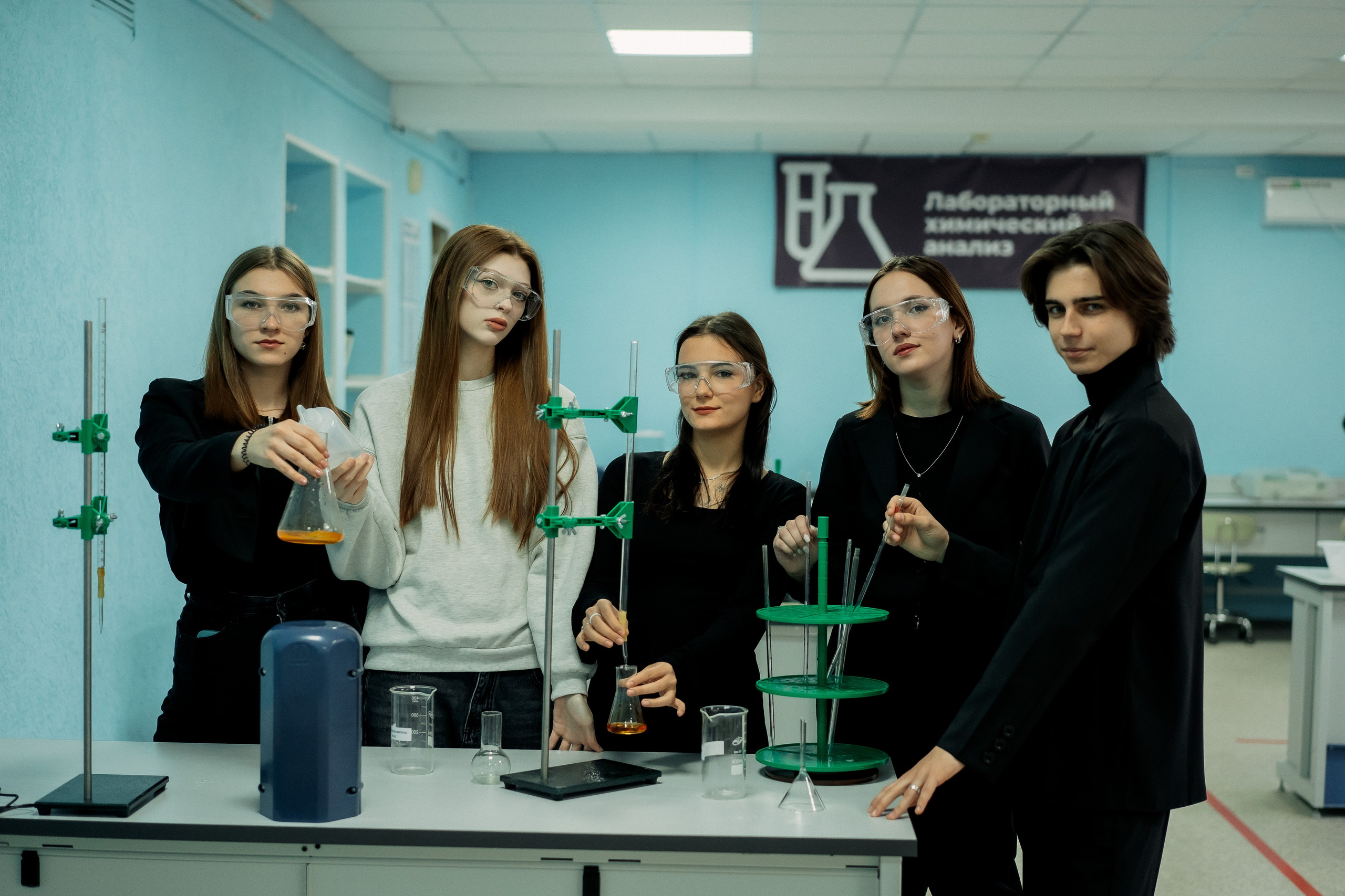 Общие фото в учебном заведении. Свадебный и семейный фотограф в Ростове-на-Дону и Керчи Алина Захарцова