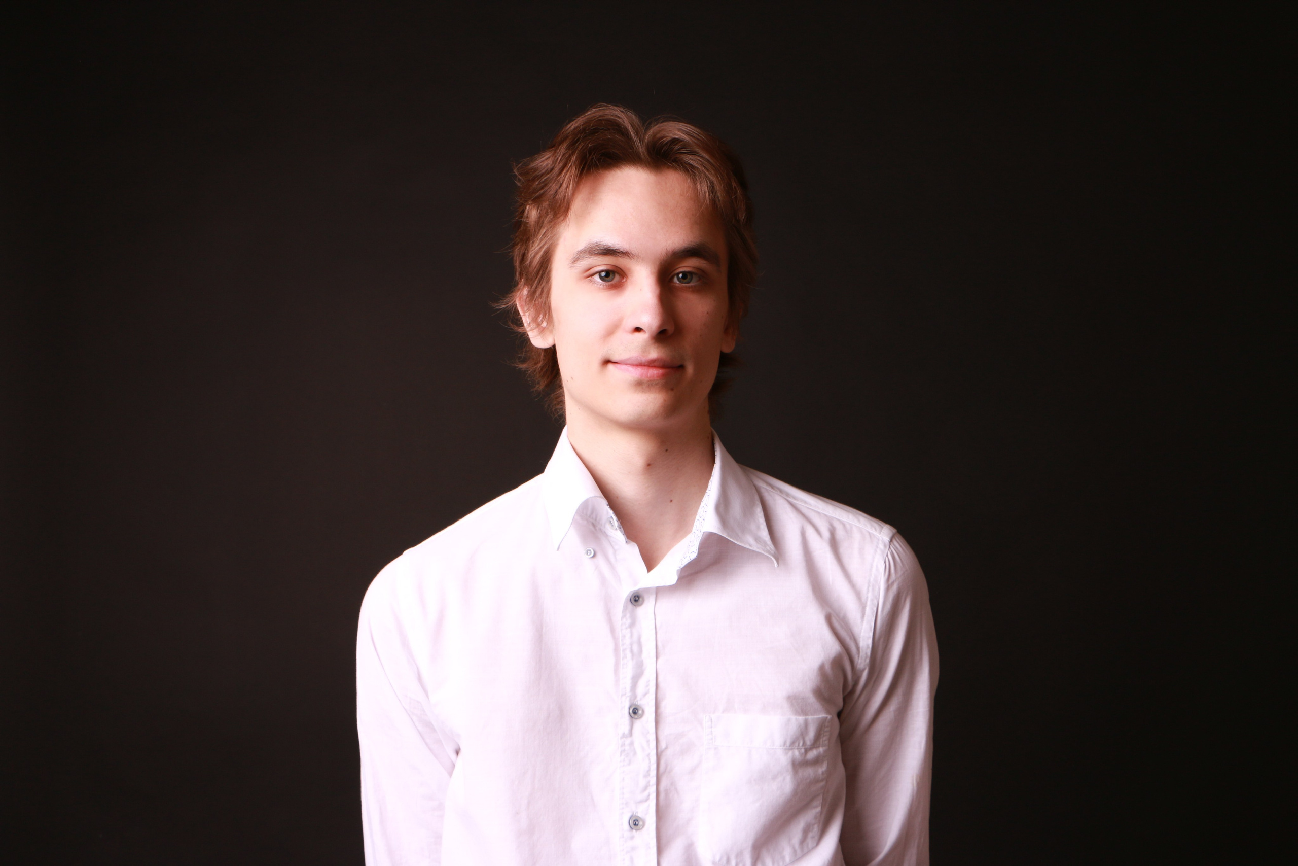 Business portrait. Liubov Morgasova [LU SPRING]: Photographer and curator
