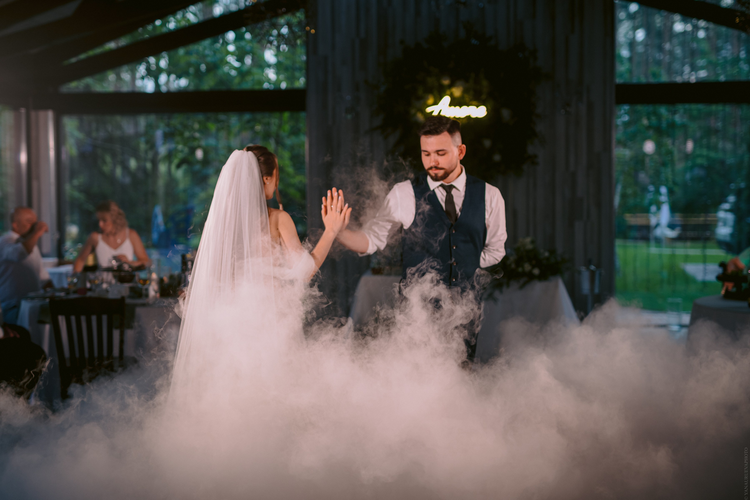 Нежный май. Даниил и Александра. Свадебный и контент- фотограф в Тольятти, Самаре, Москве Яна Уруева