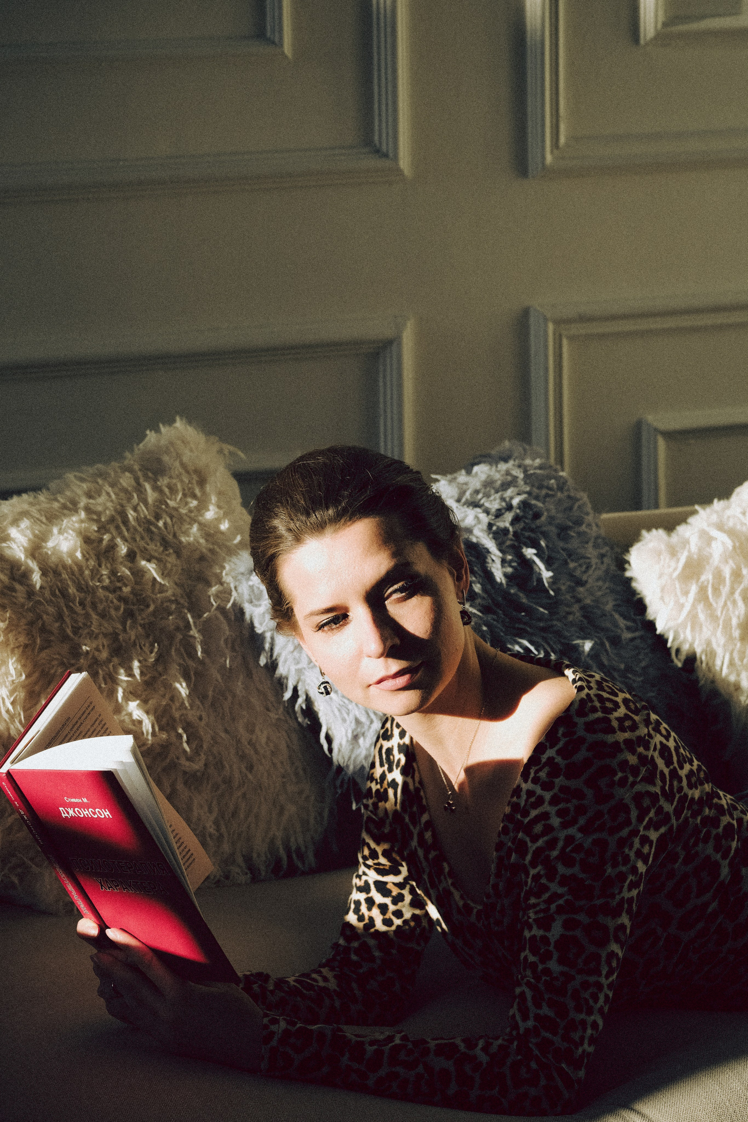 ФОТОСЕСИИЯ В СТУДИИ ДЛЯ ДЕВУШКИ ПСИХОЛОГА. Профессиональный фотограф, Санкт-Петербург — Виктория Богомолова