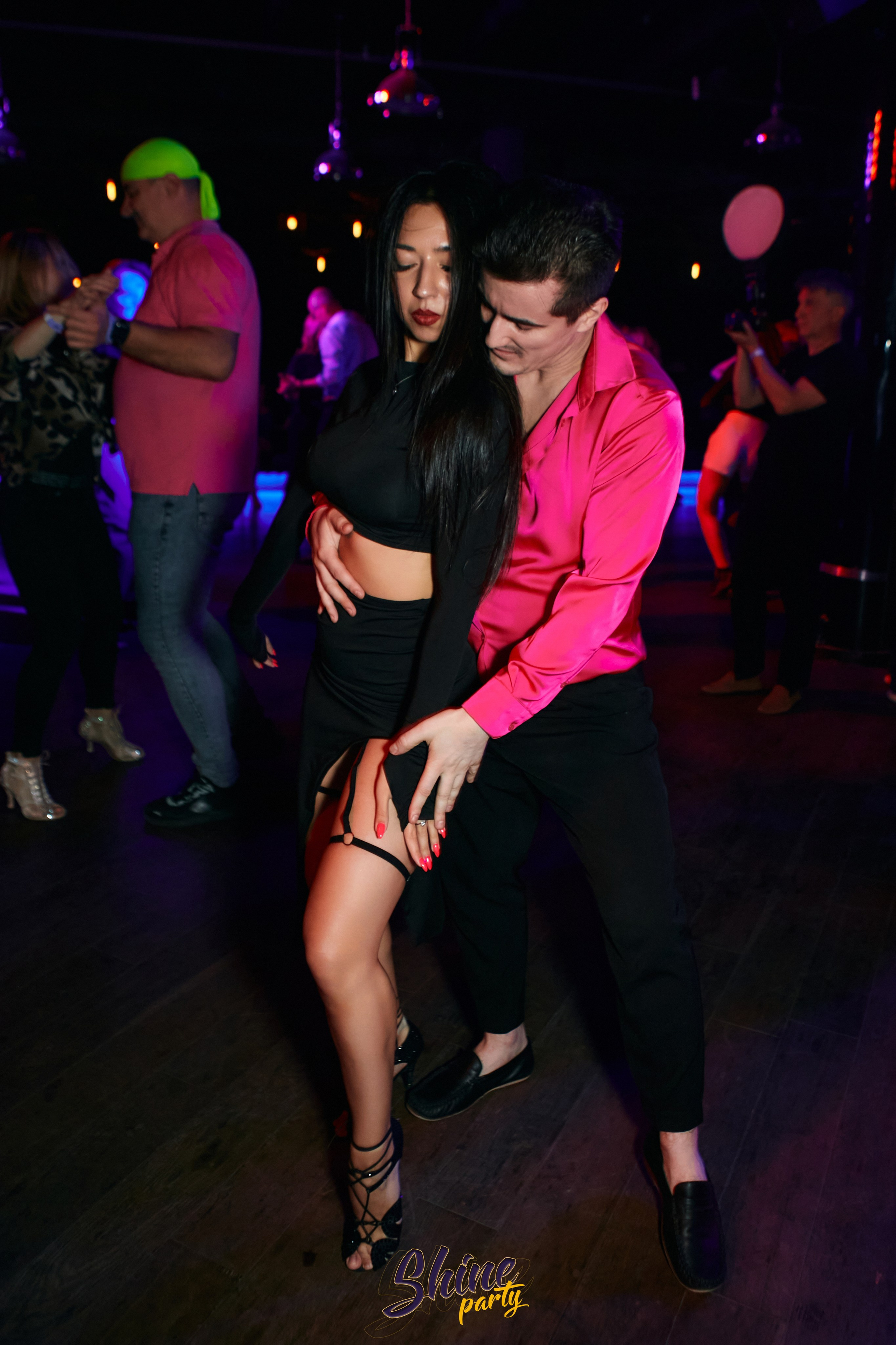 Shine party bachata. Свадебный фотограф