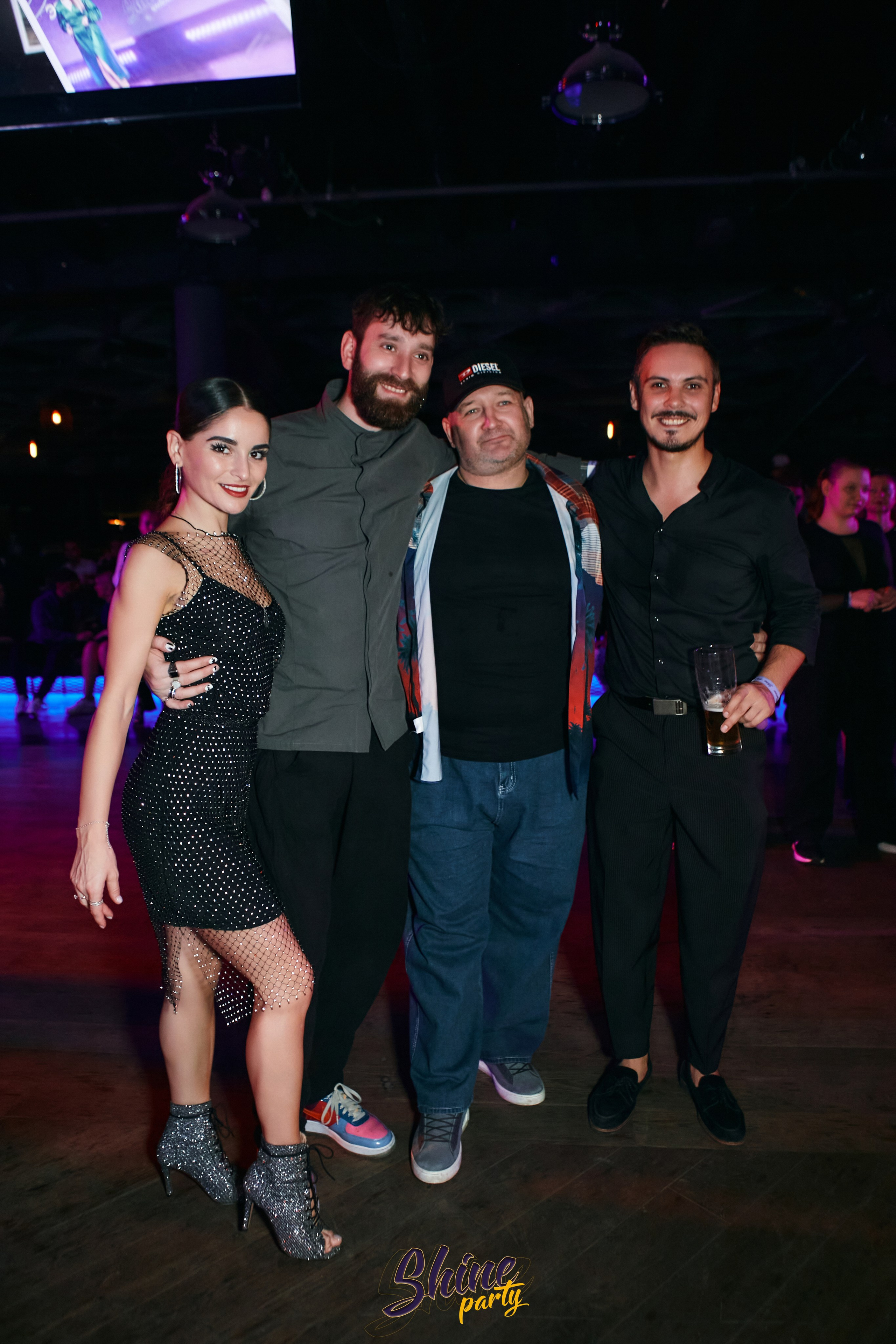 Shine party bachata. Свадебный фотограф