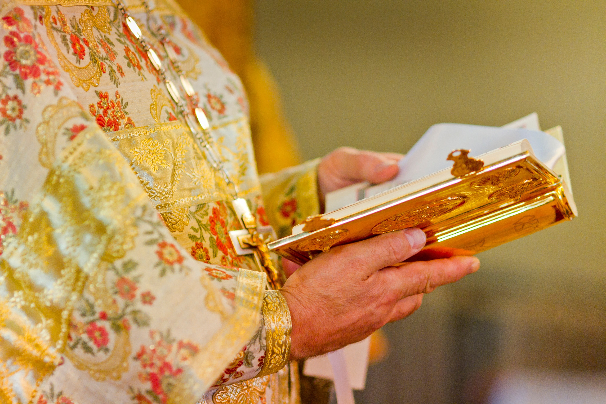 Свадьба Юра и Юля Венчание. Skazka.wfolio.pro