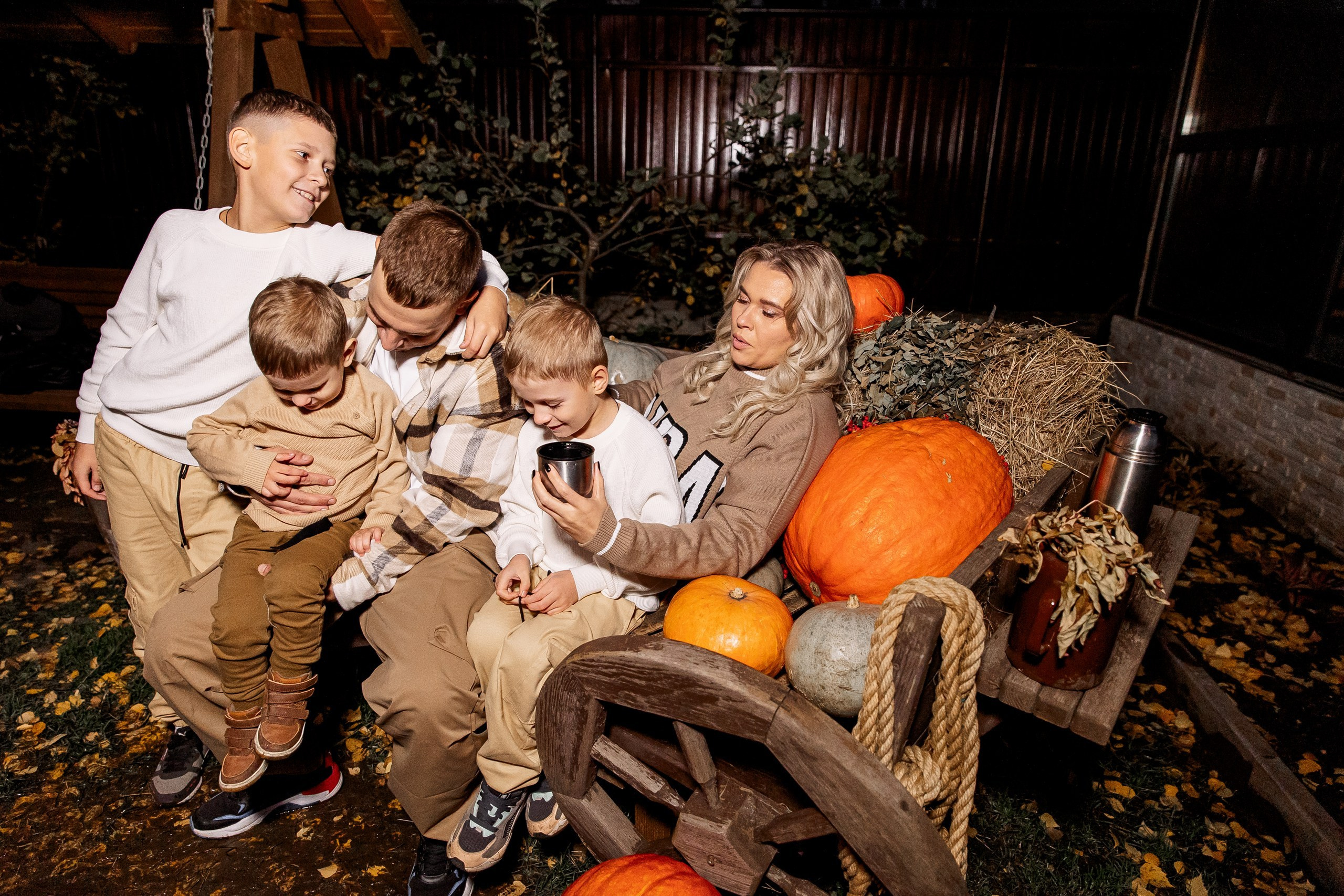 Эдуард и Дарья с сыновьями. Свадебный и семейный фотограф в Челябинске Юлия Ишимова