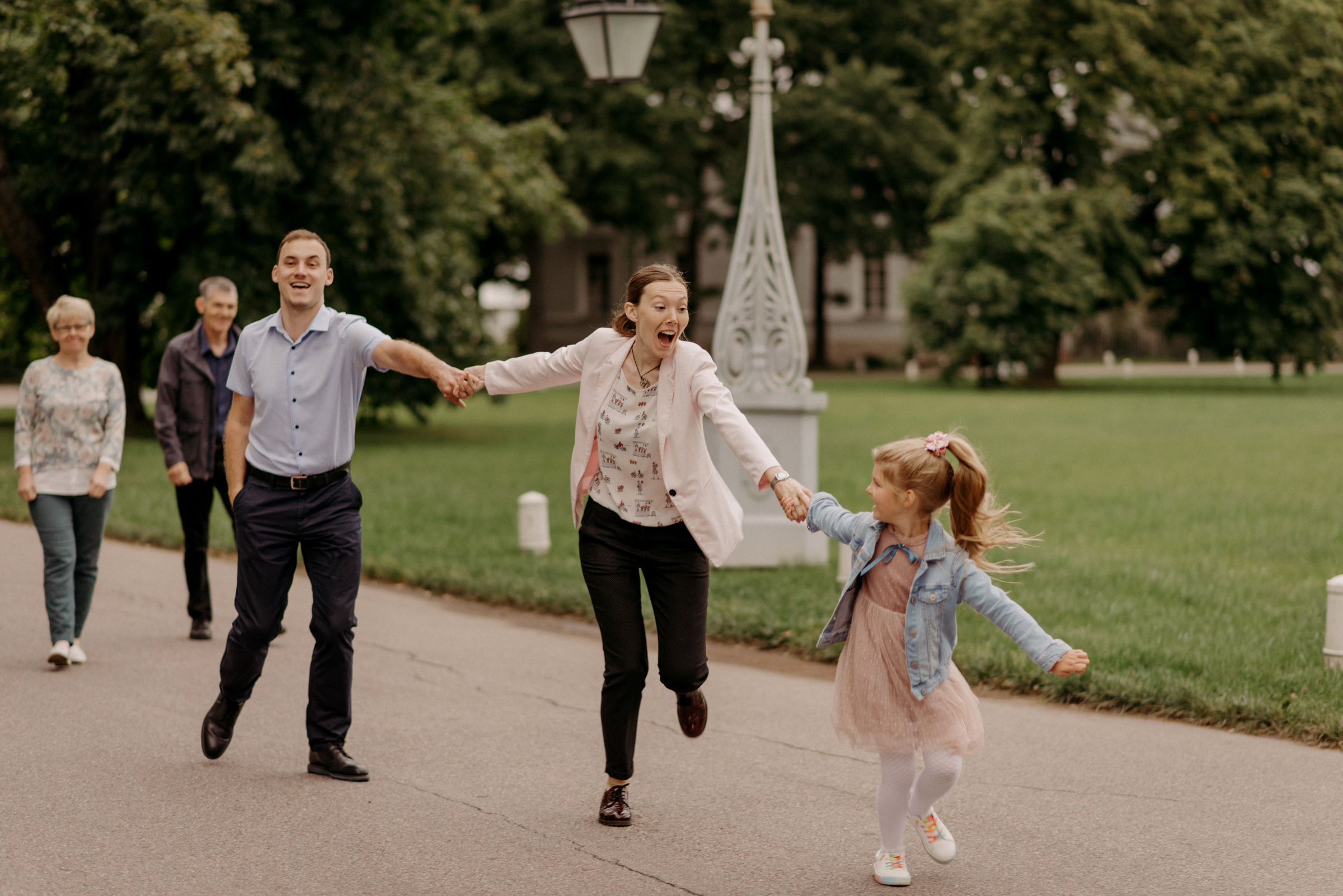 семейная фотопрогулка в парке, семейная прогулка в ЦПКиО