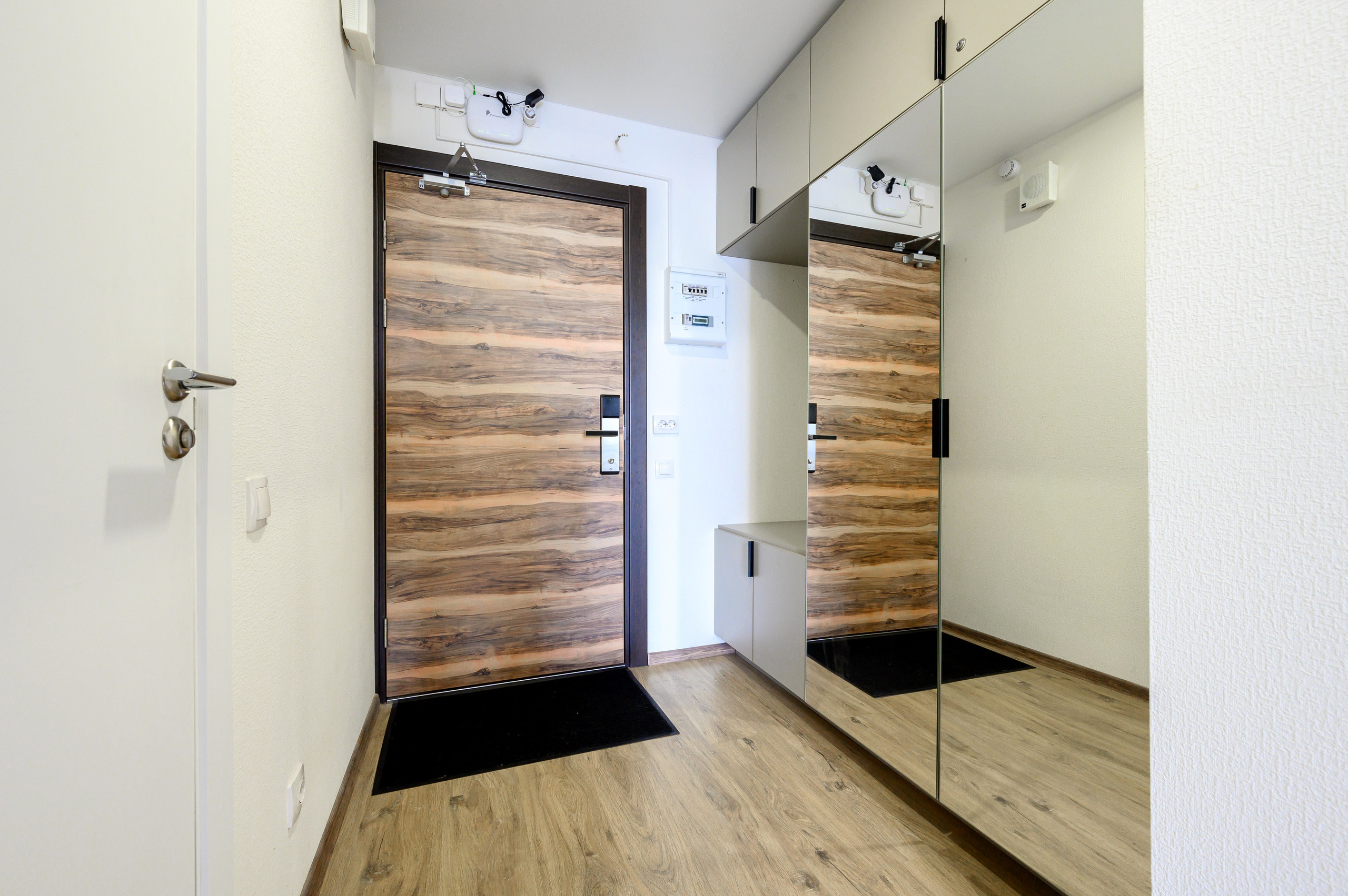 Студия на Варфоломеевской. Интерьерный фотограф. Фото- видеосъемка недвижимости Санкт-Петербург