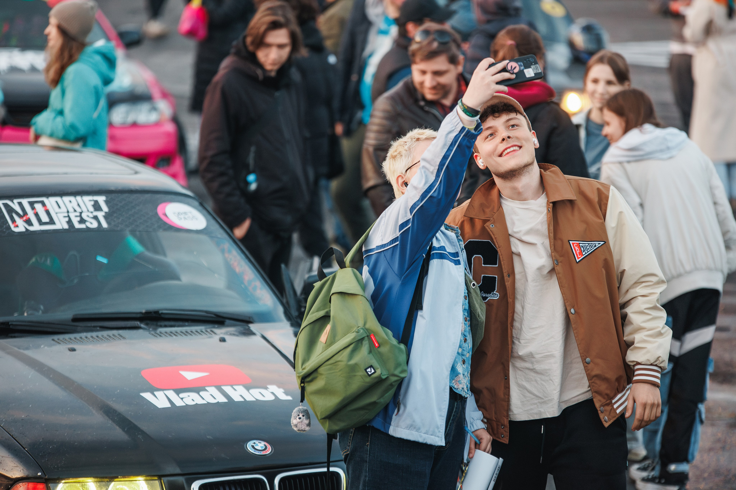 Выставка и дрифт машин. Репортажный фотограф. Москва. Алина Ланская