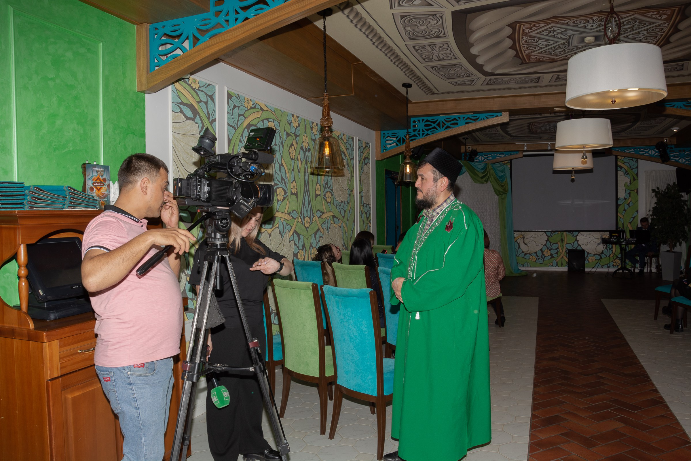 Демонстрация новой линейки нарядов для Никах