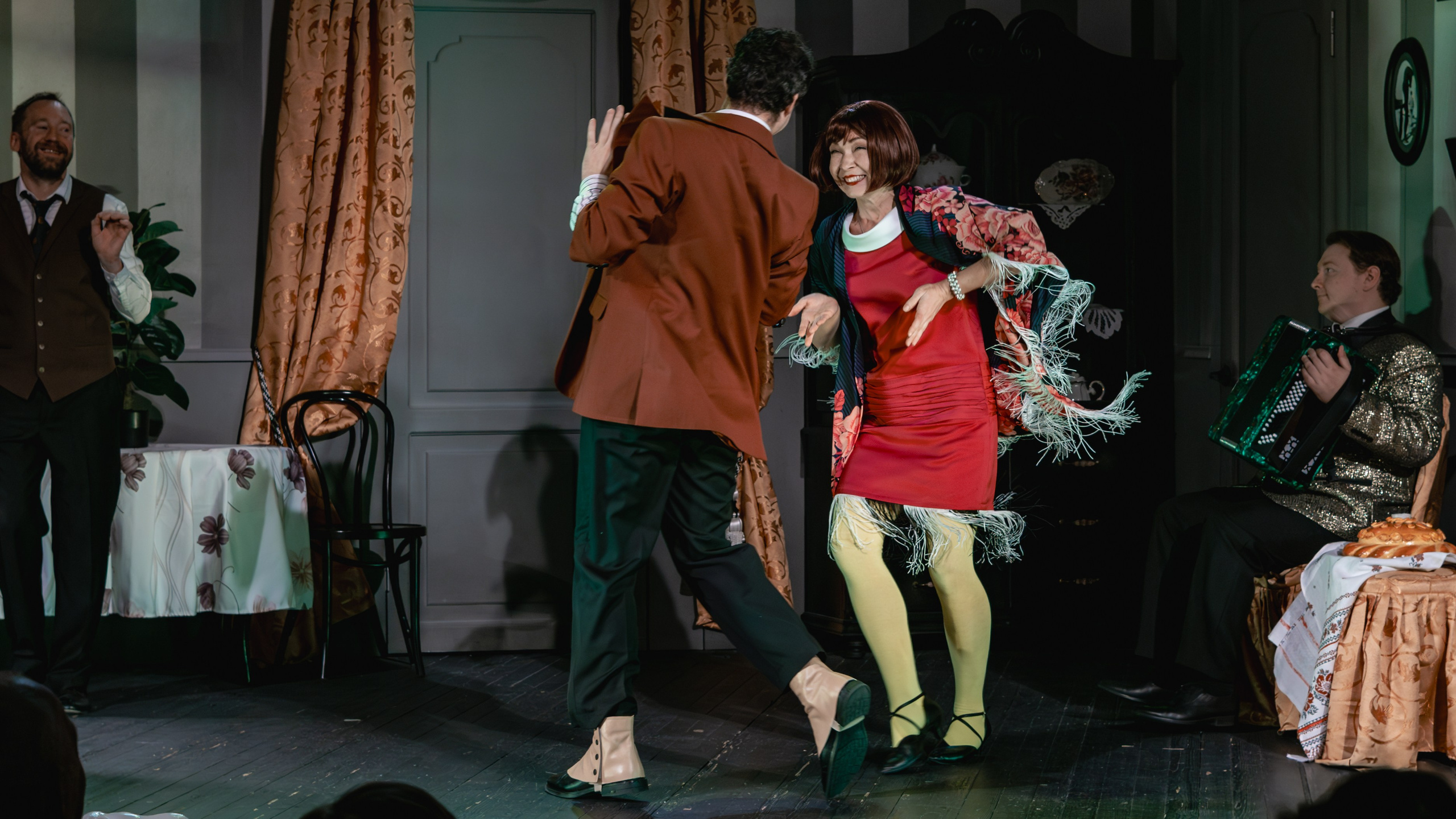 Театр Юного Зрителя «Две свадьбы». Фотограф Марк Файзулин