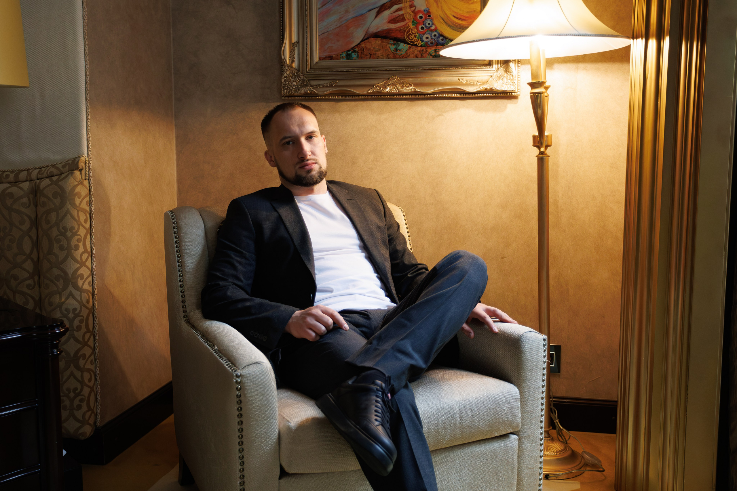 Свадебная фотосессия в отеле St. Regis Никольская. Свадебный фотограф Москва и МО Сергей Киржаев