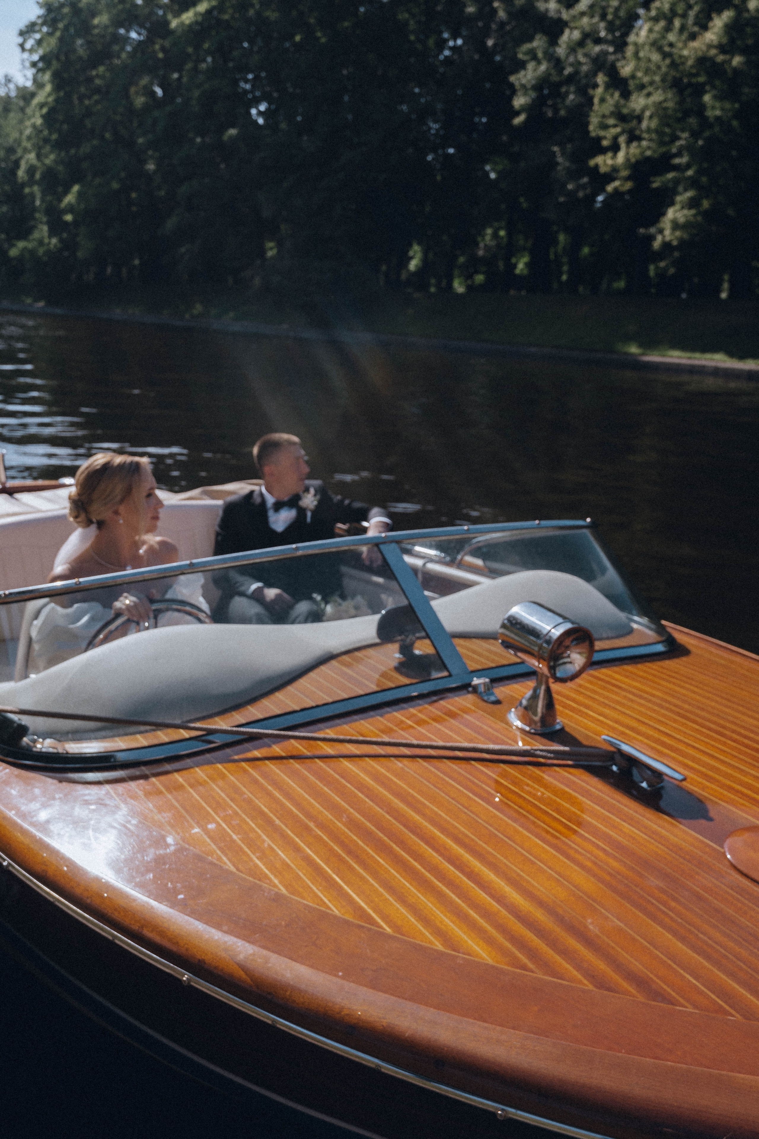 СВАДЕНБНАЯ СЬЕМКА НА КАТЕРЕ ПО КАНАЛАМ САНКТ-ПЕТЕРБУРГА И В АКВАТОРИИ НЕВЫ. Профессиональный фотограф, Санкт-Петербург — Виктория Богомолова