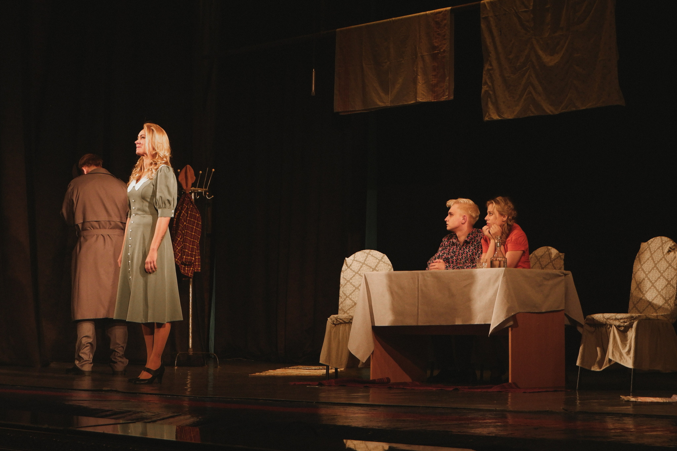 Спектакль «Вот и свела судьба нас». Лена Фокина | Фотограф Смоленск