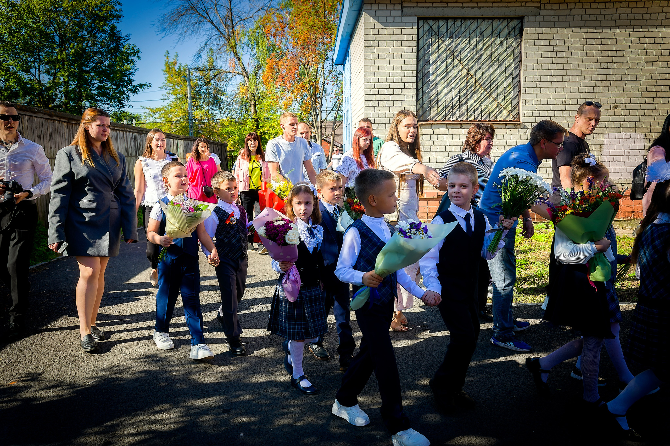 1 Сентября. Школа № 135. Лев Постнов.Фотограф. Нижний Новгород