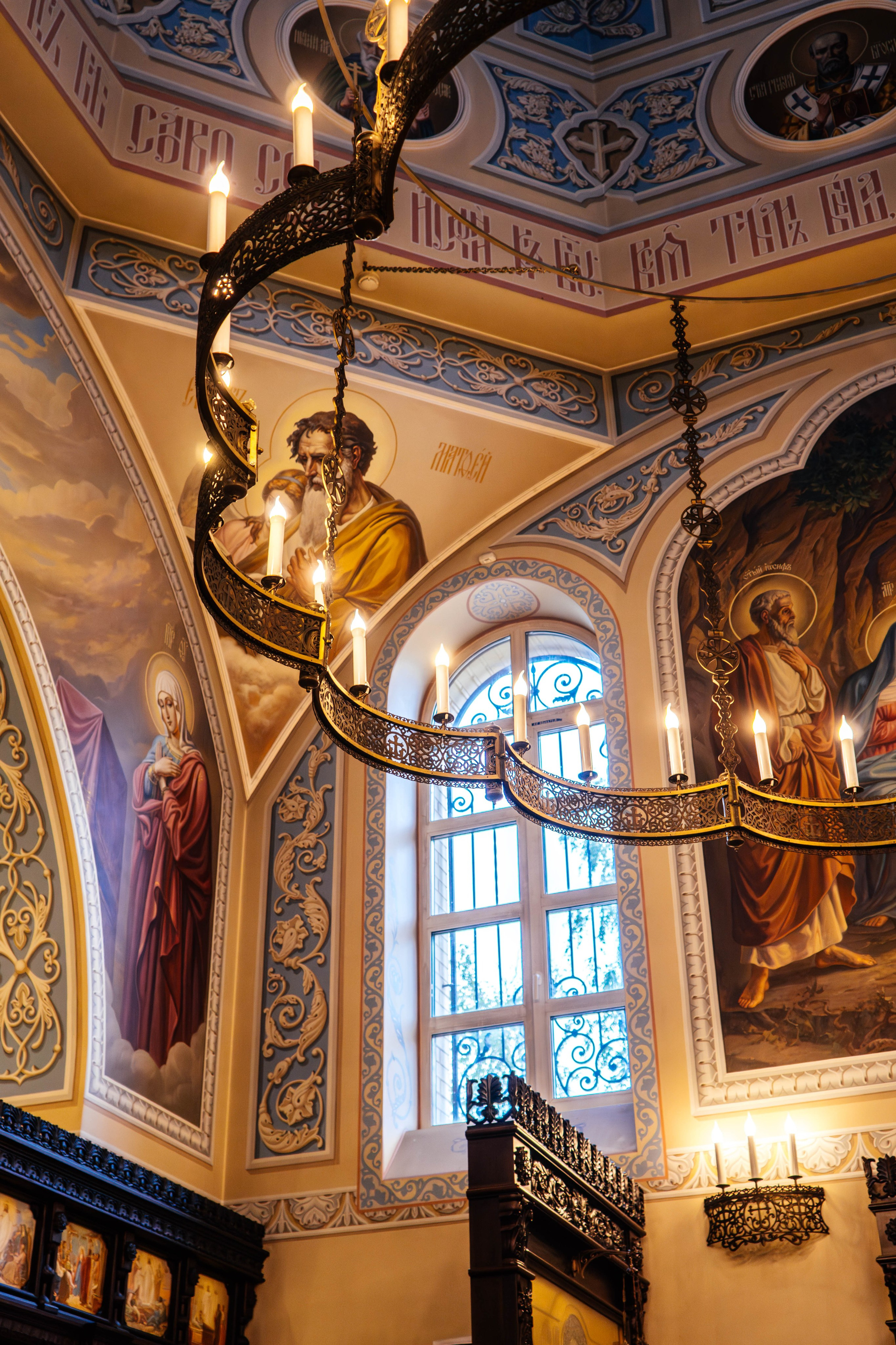 Литургия в храме блж. Ксении Петербургской д. Слобода. Фотограф Москва Валерия Веденина