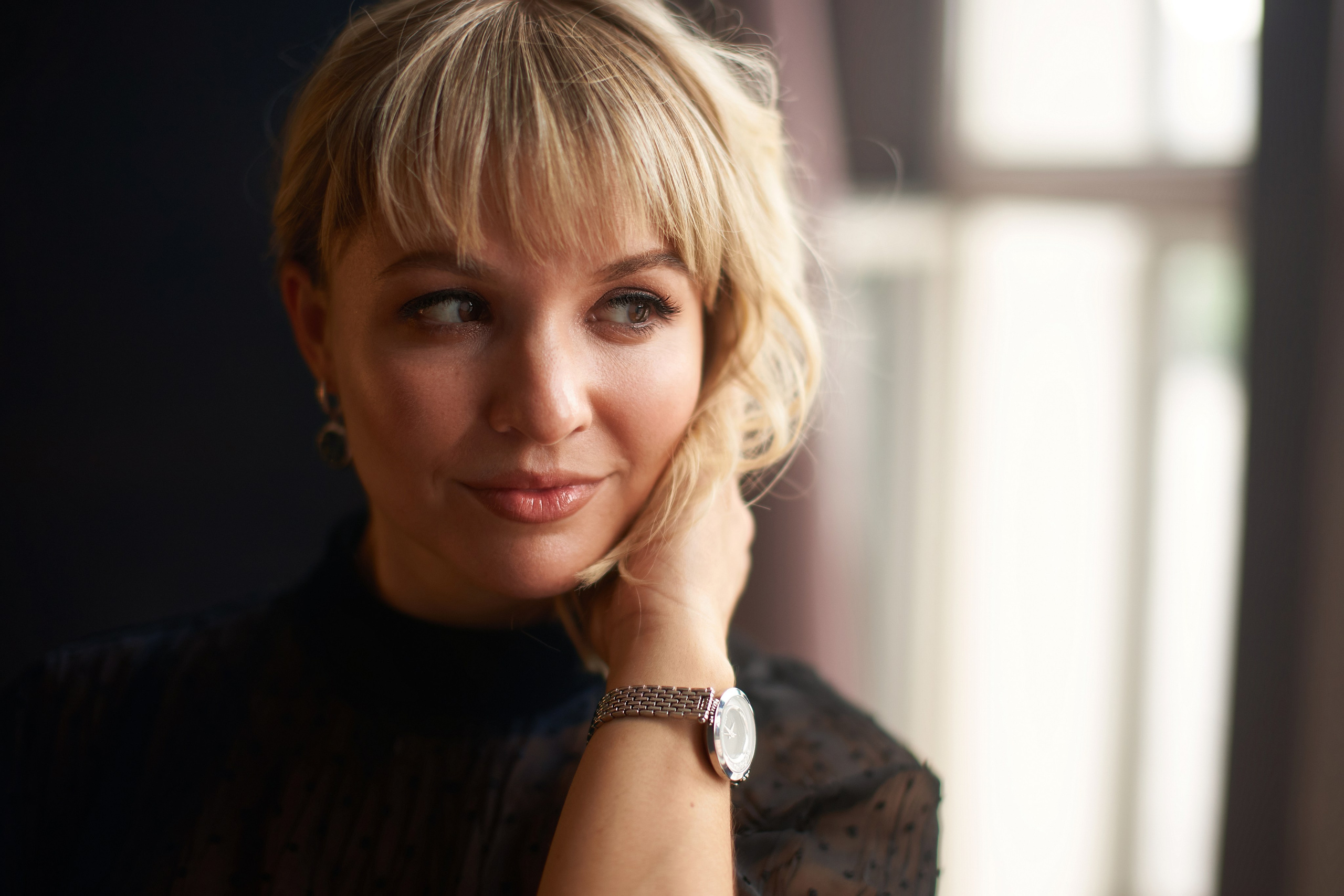 Портреты для Юли в интерьерной студии. Репортажный и женский фотограф в Новосибирске