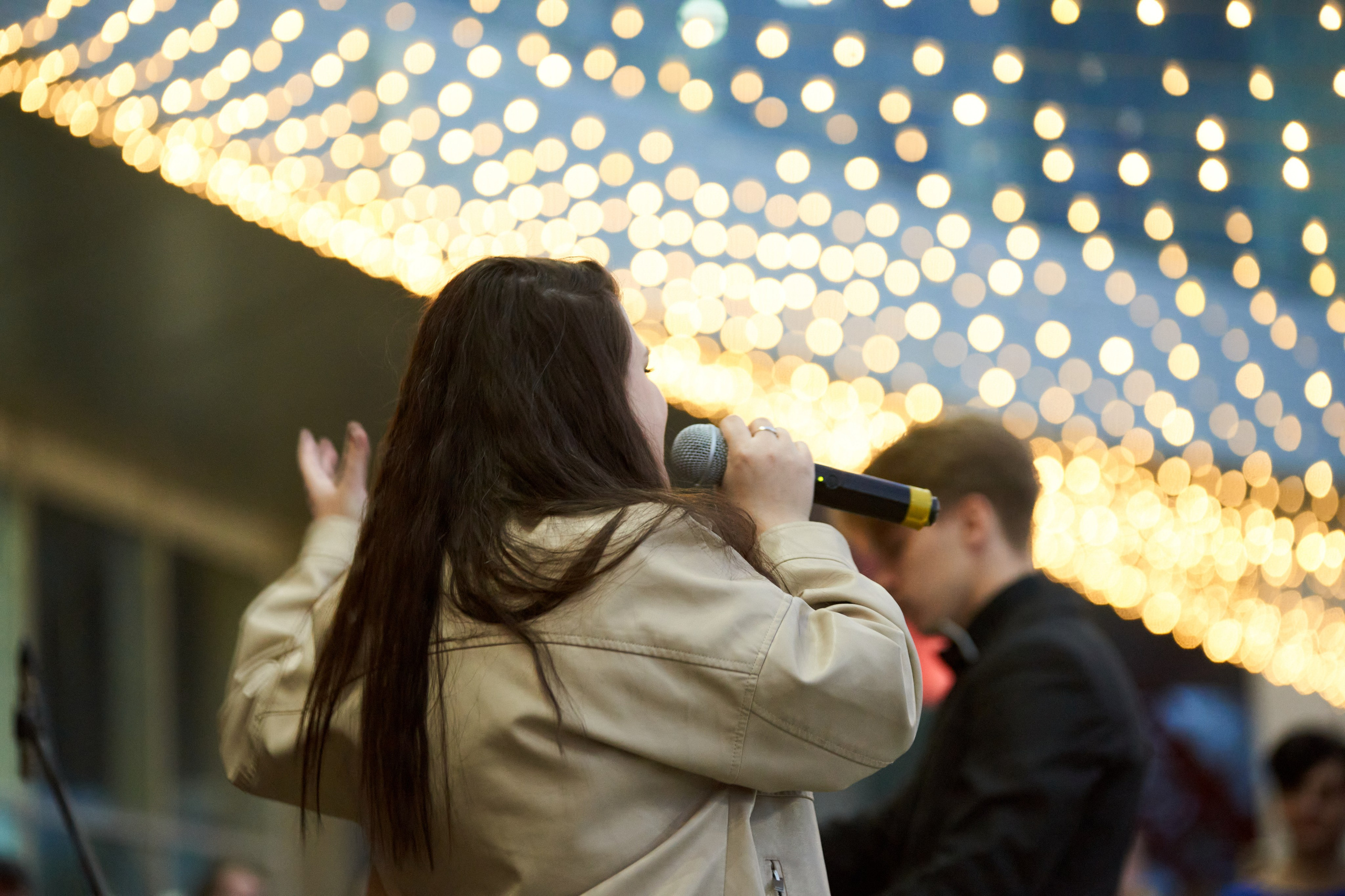 Репортаж: Музыкальная школа Виртуозы в Ночь музеев у планетария. Репортажный и женский фотограф в Новосибирске