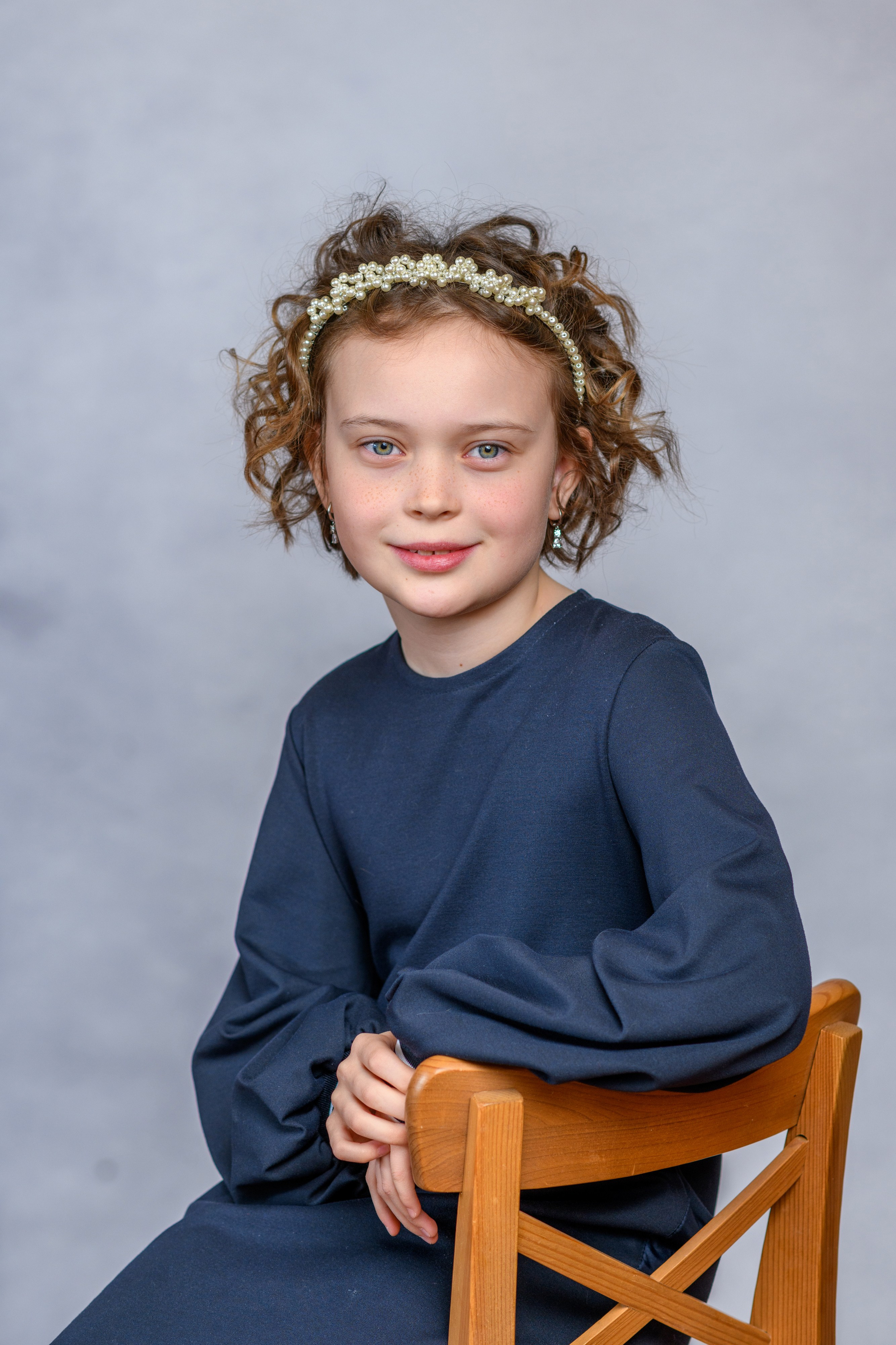 Начальная школа. Портреты на фоне. Первенцева Елена. Школьный фотограф в Москве и МО