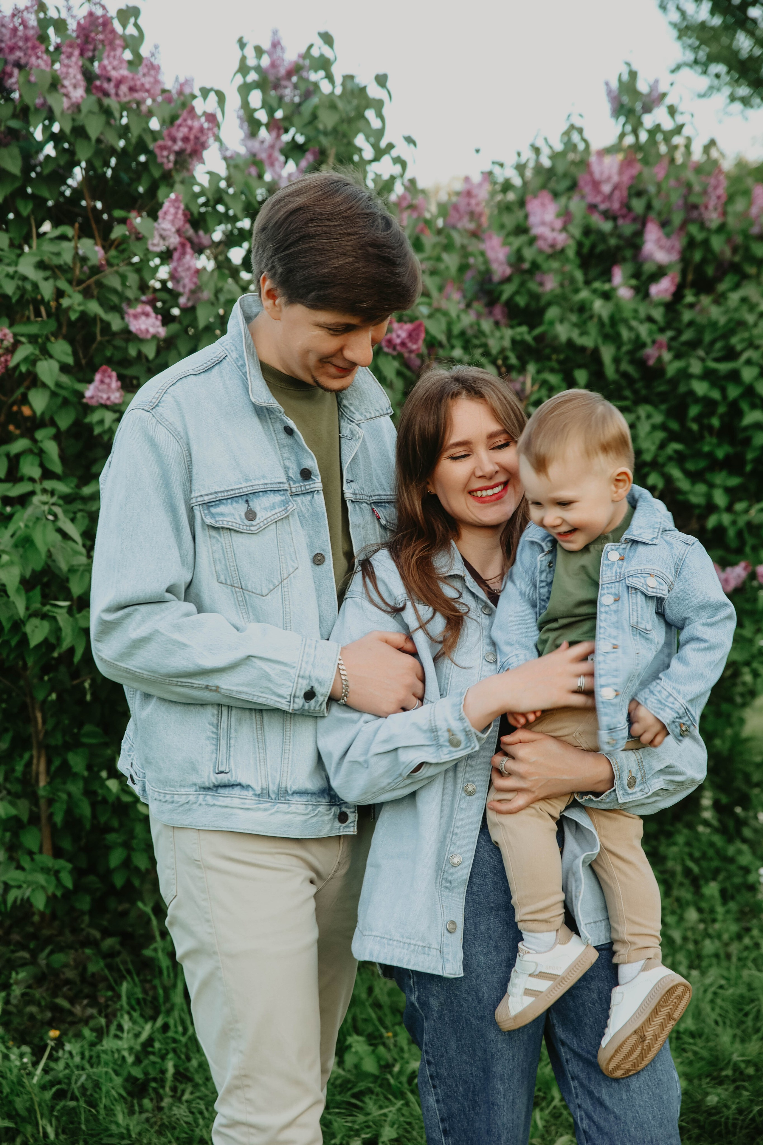 Семейная фотосессия с детьми в парке Коломенское. Свадебный и семейный фотограф в Москве