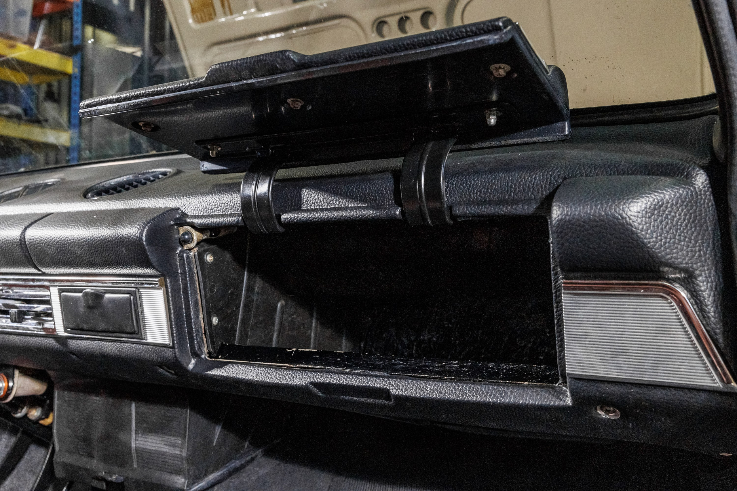 Автомобильная фотосъемка ВАЗ 2101 после реставрации в Бюро "Наследие"