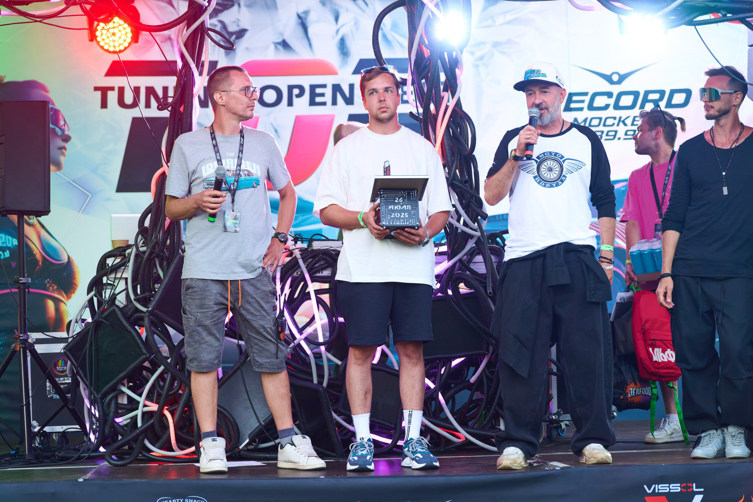 Tuning Open Fest 2025. Авто и мотоспорт — фотограф Антон Медведев iCoguar