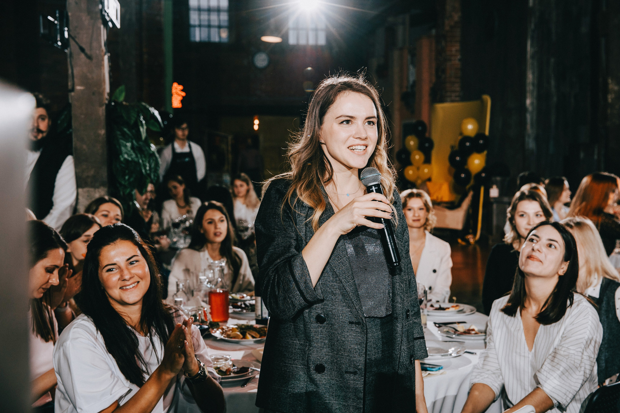 Корпоратив Райффайзен банка. АНДРЕЙ ШИРКАЛИН РЕПОРТАЖНЫЙ ФОТОГРАФ МОСКВА НА КОРПОРАТИВ, ДЕНЬ РОЖДЕНИЯ, БАНКЕТ, КОНФЕРЕНЦИЮ, ТИМБИЛДИНГ