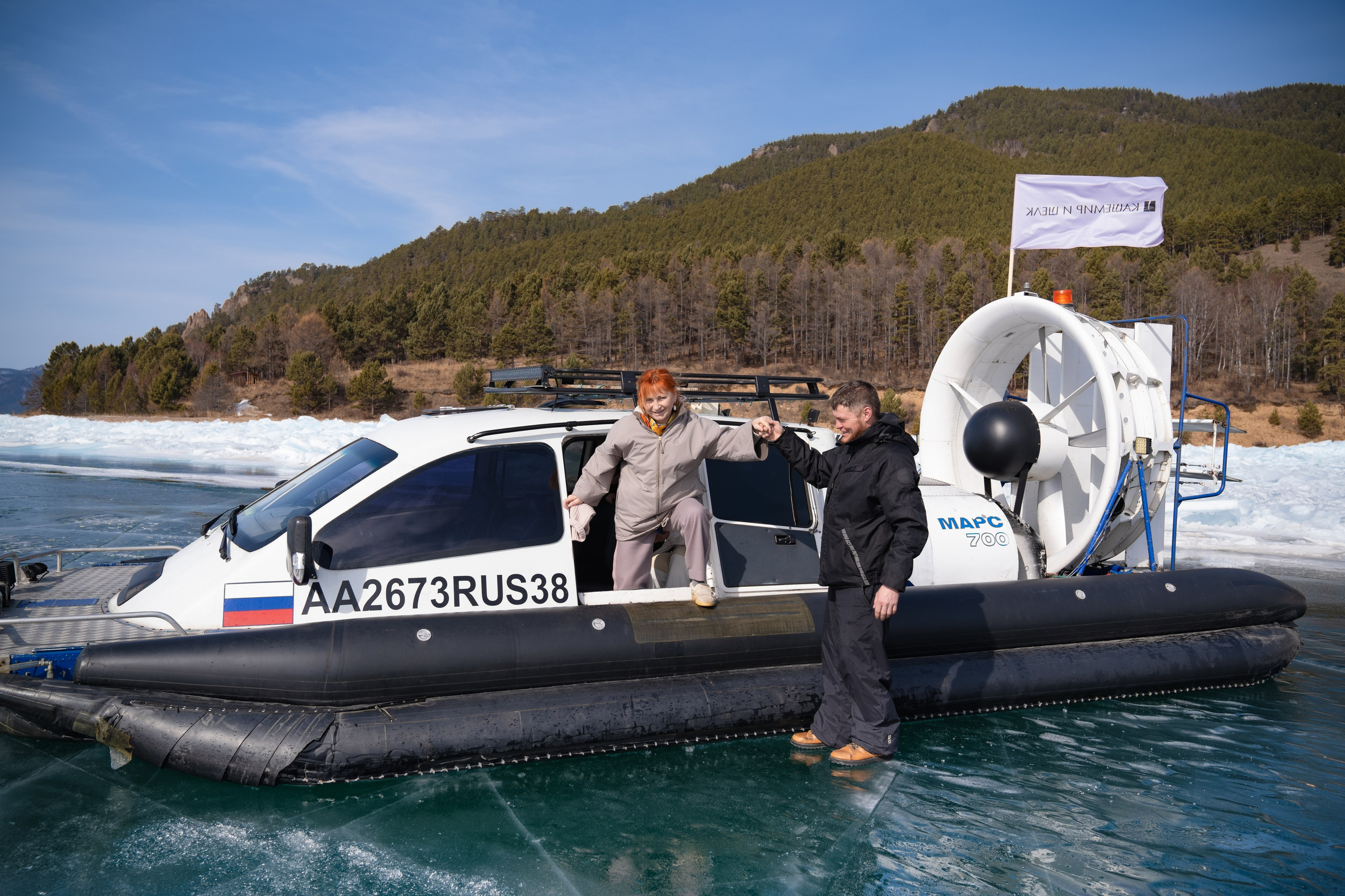 Байкал. Листвянка. Прогулка на Хивусах. Занимаюсь профессиональной фотографией и живу рядом с Байкалом. Работаю в разных жанрах