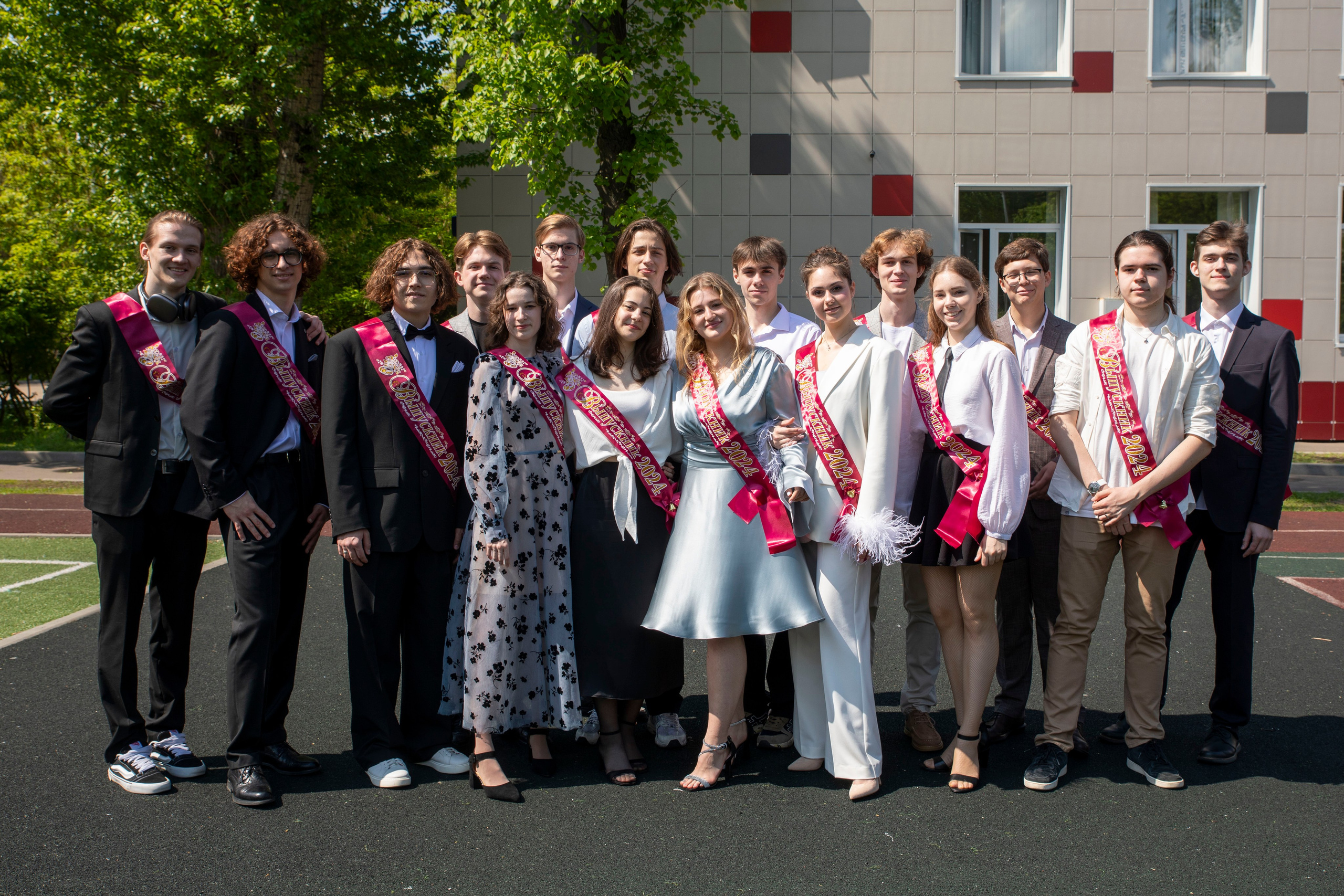 Последний звонок Школа Баренбаума 1517. Фотограф в Москве Яна Полосина
