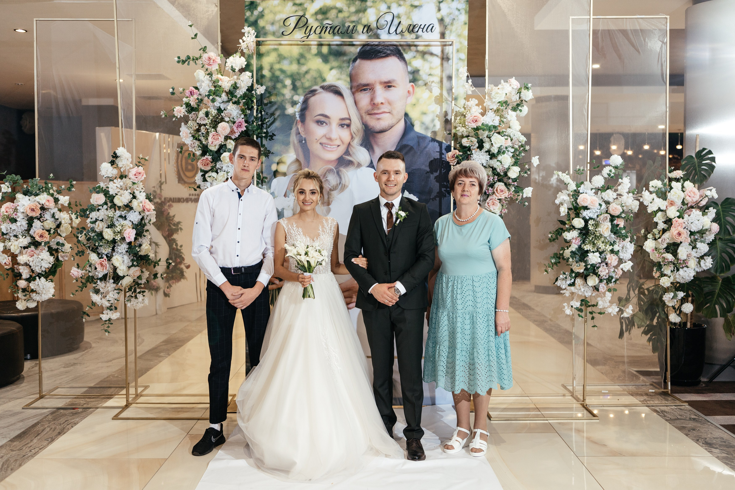 Свадебный фотограф Уфа — Руслан ГабдлисламовЖивые эмоции, красивые кадры, воспоминания на всю жизнь.Работаю по всей Республике Башкортоста. Свадебный фотограф Уфа Руслан Габдлисламов