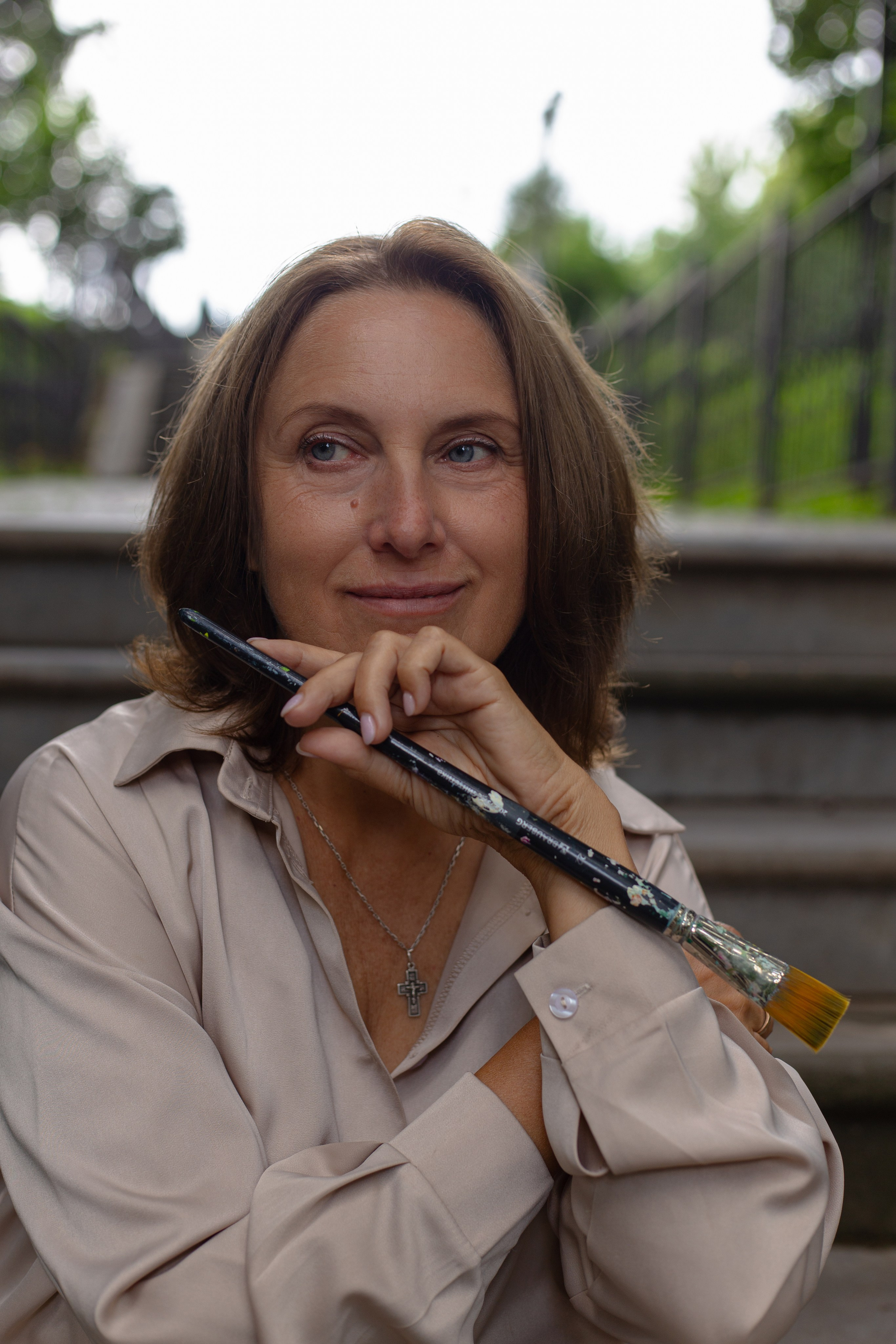 Небо отражается в глазах художницы. Фотограф Тула