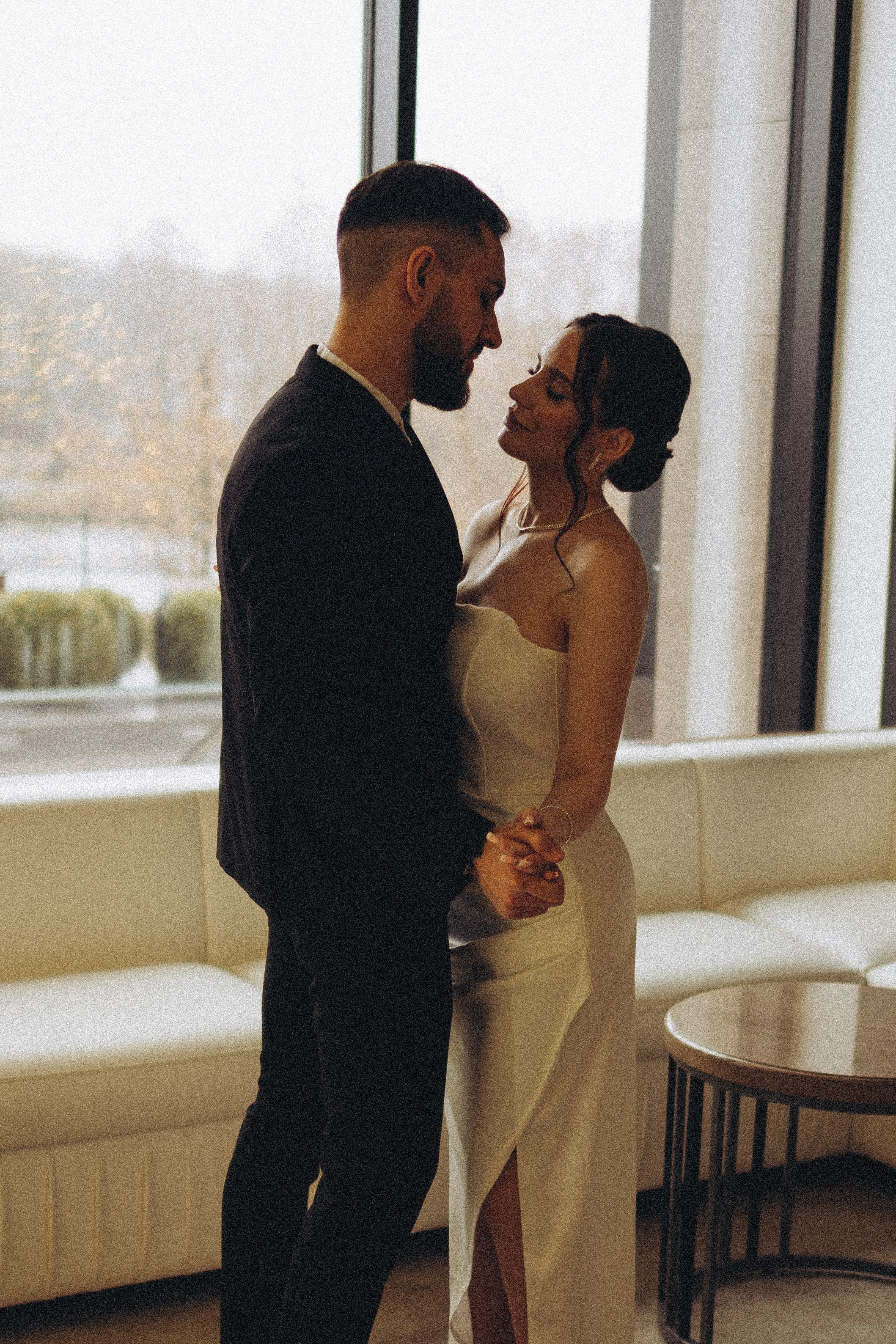 СВАДЕБНАЯ СЬЕМКА СБОРОВ ЖЕНИХА И НЕВЕСТЫ В ОТЕЛЕ И ТАКЖЕ ФОТОСЕССИИЯ В ОТЕЛЕЕ МЕГАПОЛИС БРЯНСК. Профессиональный фотограф, Санкт-Петербург — Виктория Богомолова