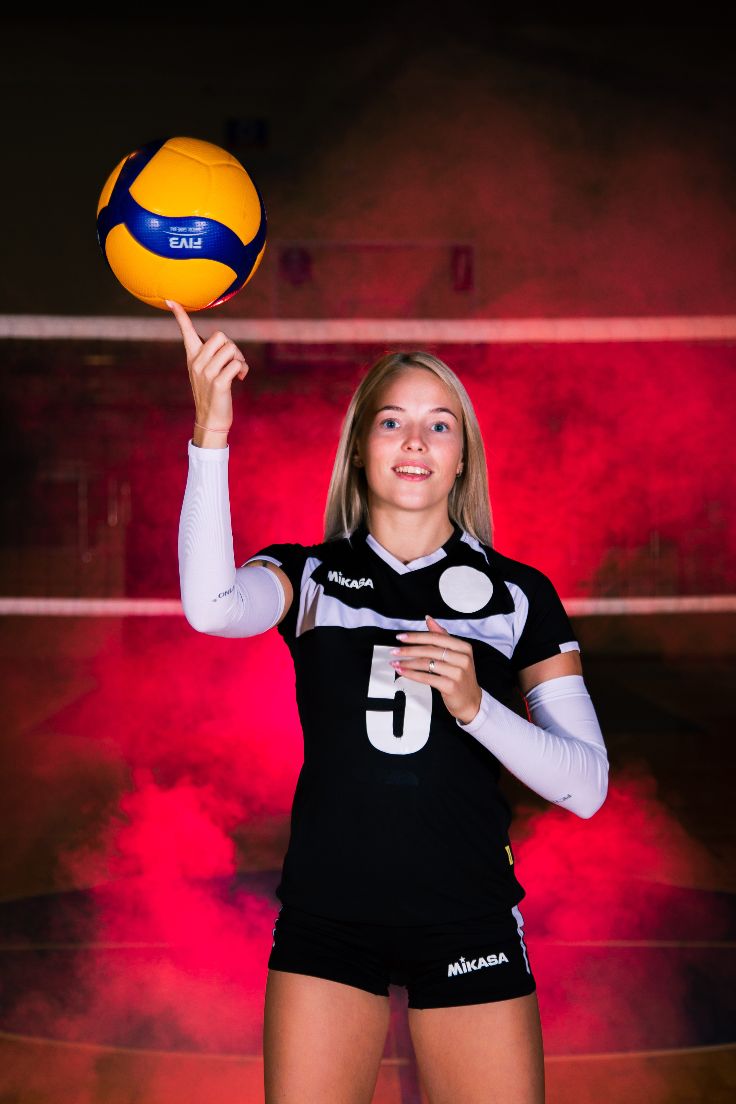 Сборная ВятГУ по волейболу. Паша Страхов — фотограф