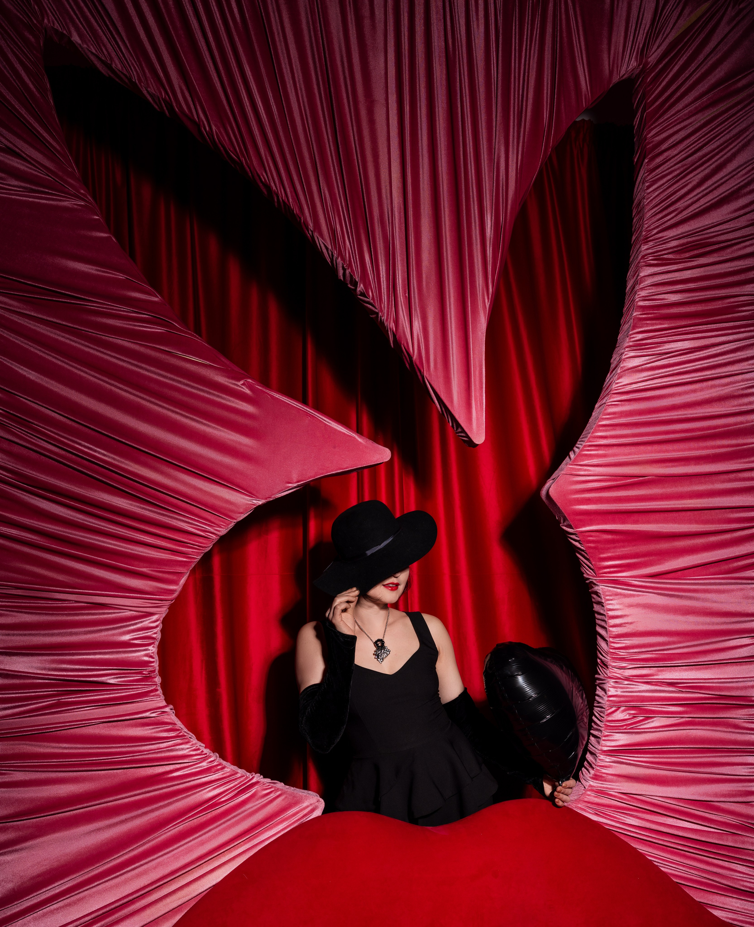 LADY IN RED. Shamirov Arkadiy