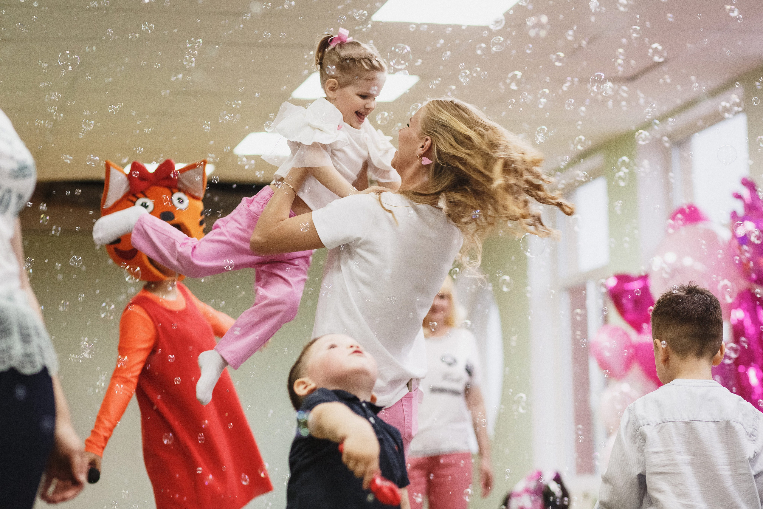 Волшебство Дня Рождения в Игровой Комнате Страна Чудес Таганрог. Свадебный и семейный фотограф в Таганроге Бакарюк Антон