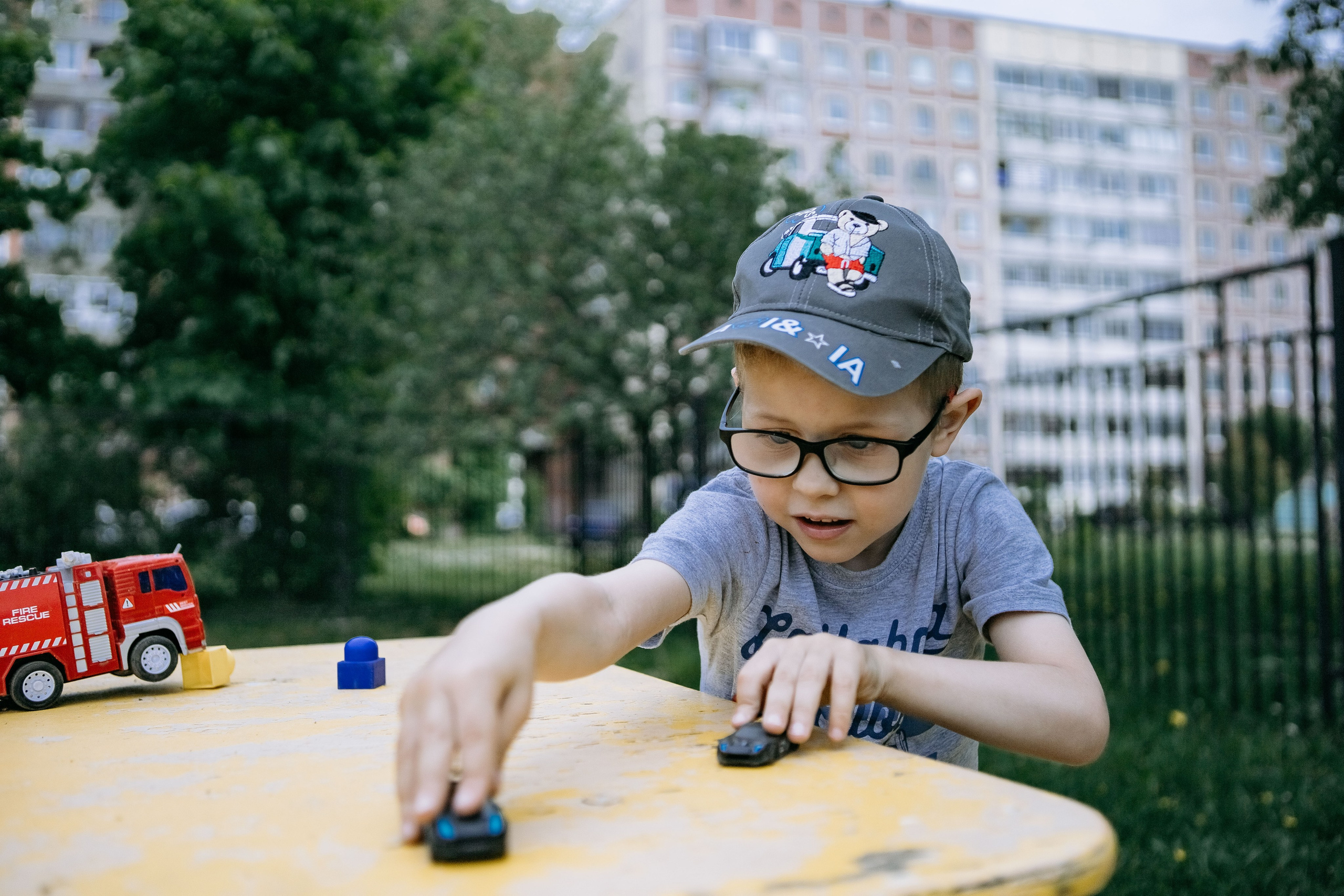 Съемка в саду, лето. Свадебный семейный фотограф в Санкт-Петербурге СПб Евгения Гинзбург