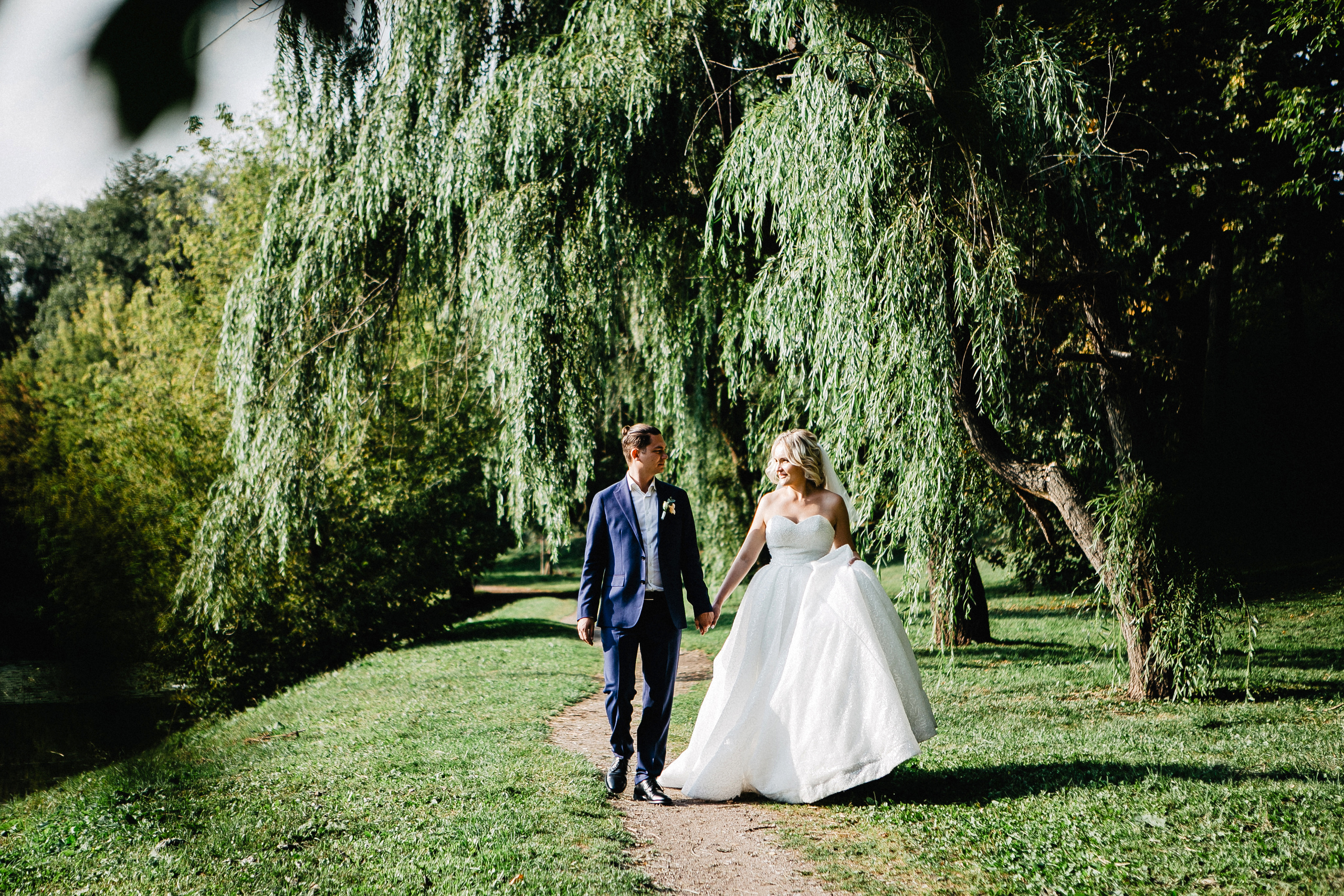 Свадебная прогулка. Фотограф, видеограф на свадьбу в Москве Никита Назаров