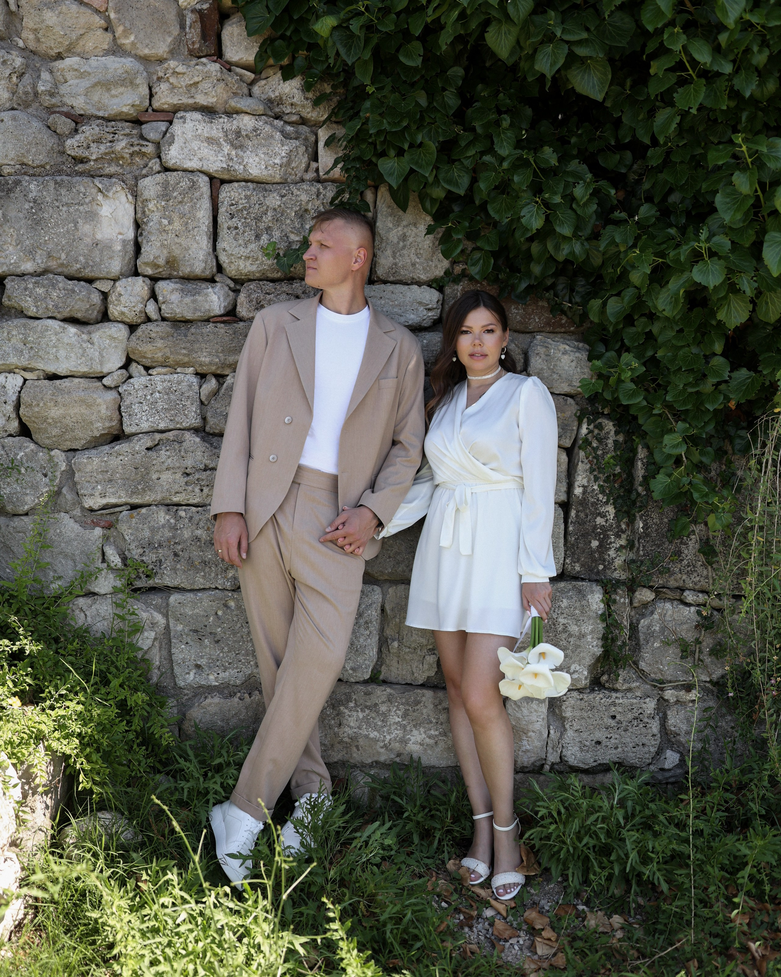 Роспись и прогулка в старом Херсонесе. Фотограф в Севастополе и Крыму Артем Волобуев