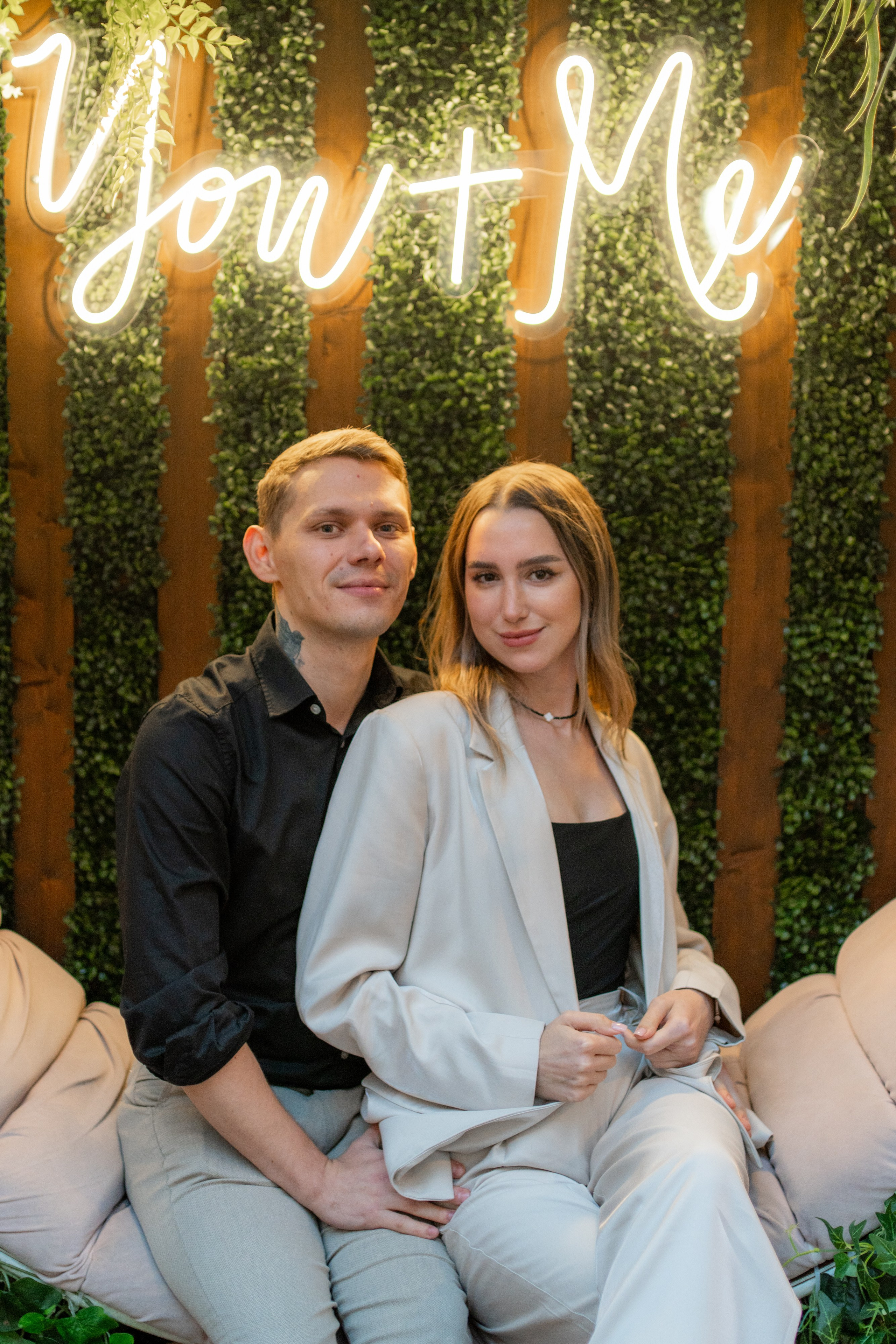 Сборы в отеле Индиго, съемка в Академии художеств, роспись во дворце бракосочетания№ 2 и банкет Нева Холл. Свадебный фотограф Александр Невский в Санкт-Петербурге