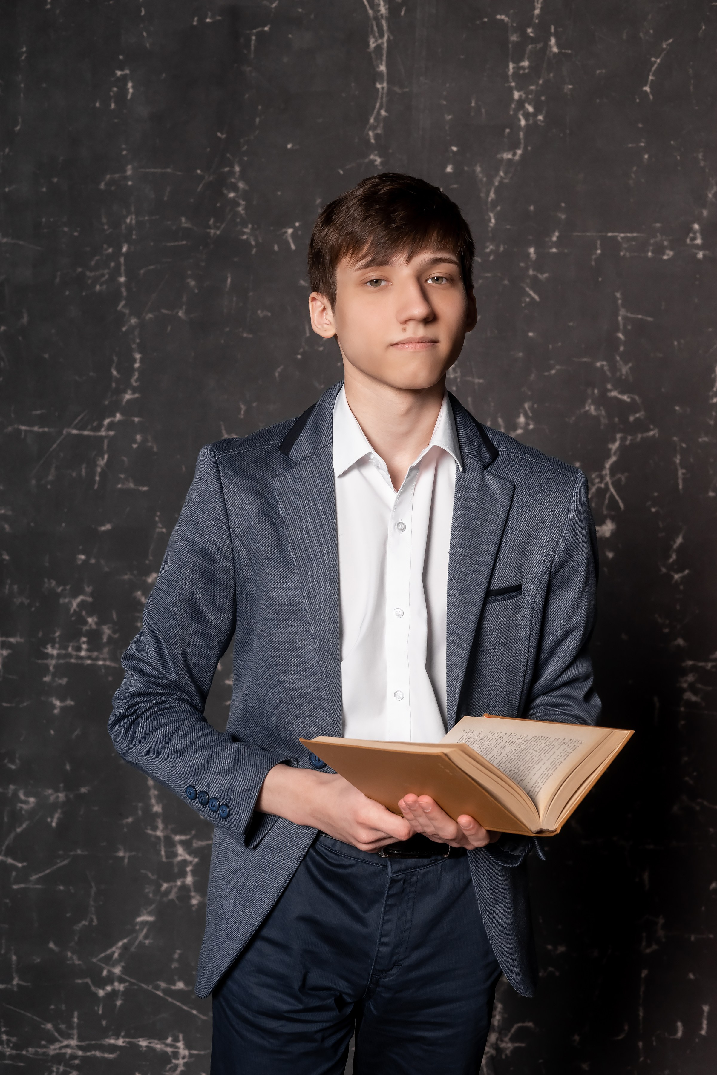 СТУДИЯ «Культура» сьемка для альбома СОШ 57 -11кл. Ольга Плаксина фотограф в Саратове